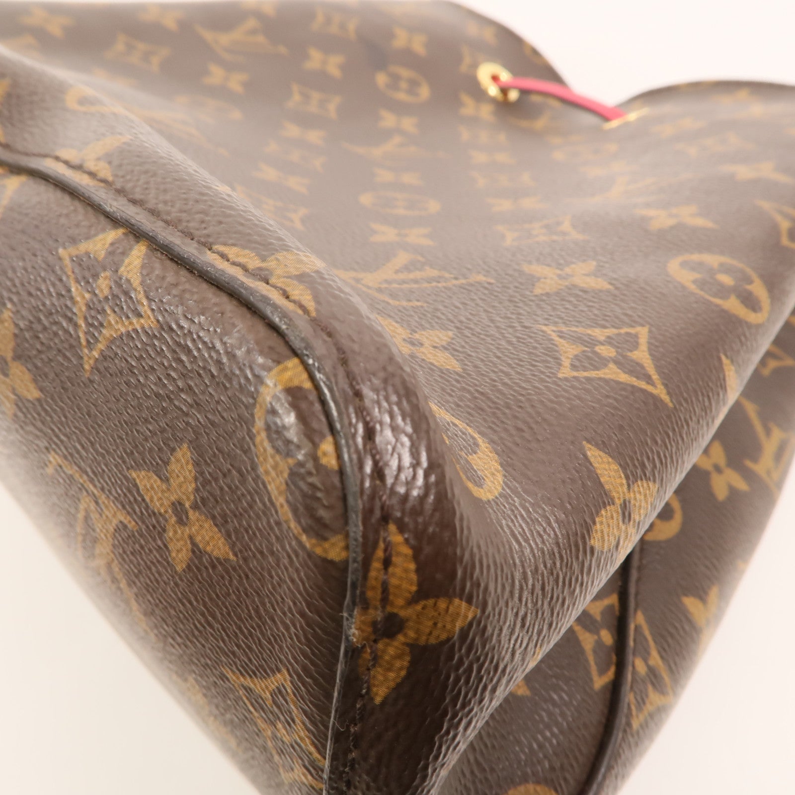 LOUIS VUITTON Monogram Neo Noe金扣肩背袋