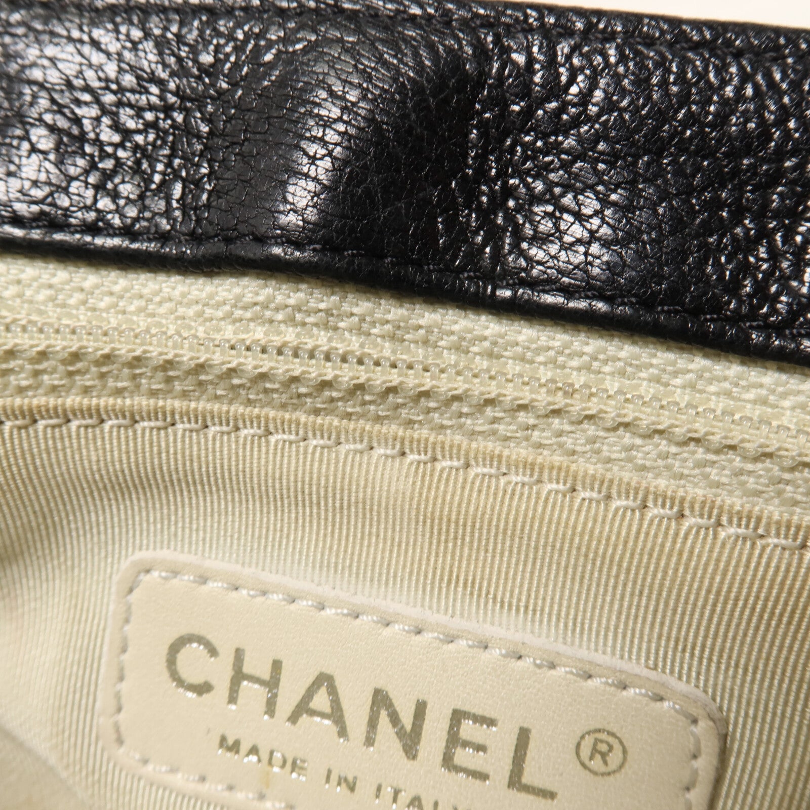 CHANEL 牛皮皮革Chain Shoulder鏈帶肩背袋