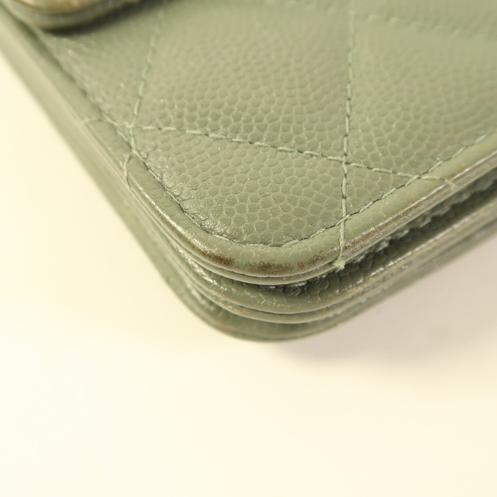 CHANEL 牛皮皮革Classic Square WOC金扣鏈帶肩背袋