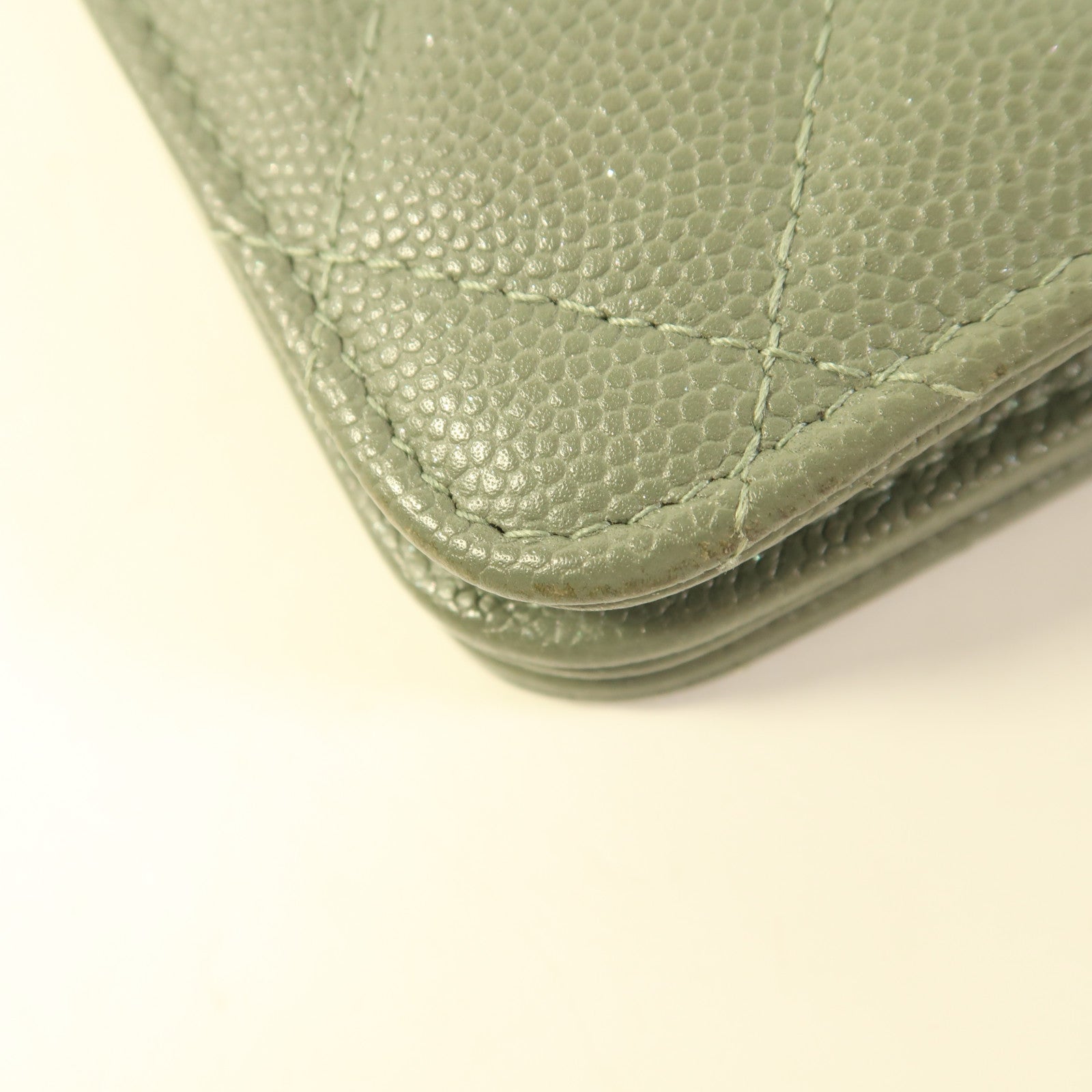 CHANEL 牛皮皮革Classic Square WOC金扣鏈帶肩背袋