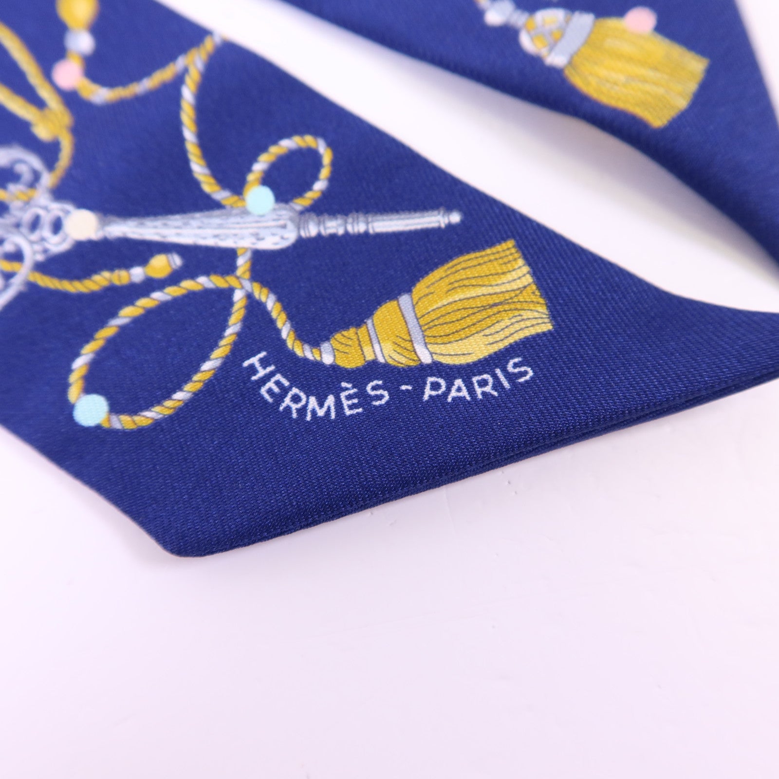 HERMES 絲質Twilly絲巾