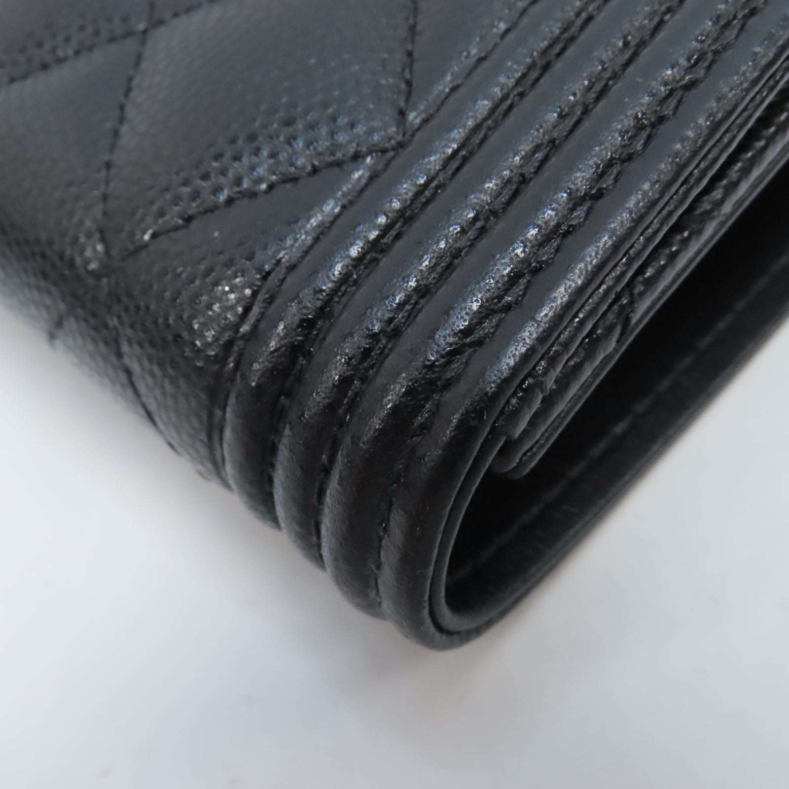 CHANEL 菱格Caviar皮革Boy Wallet金扣錢包黑色