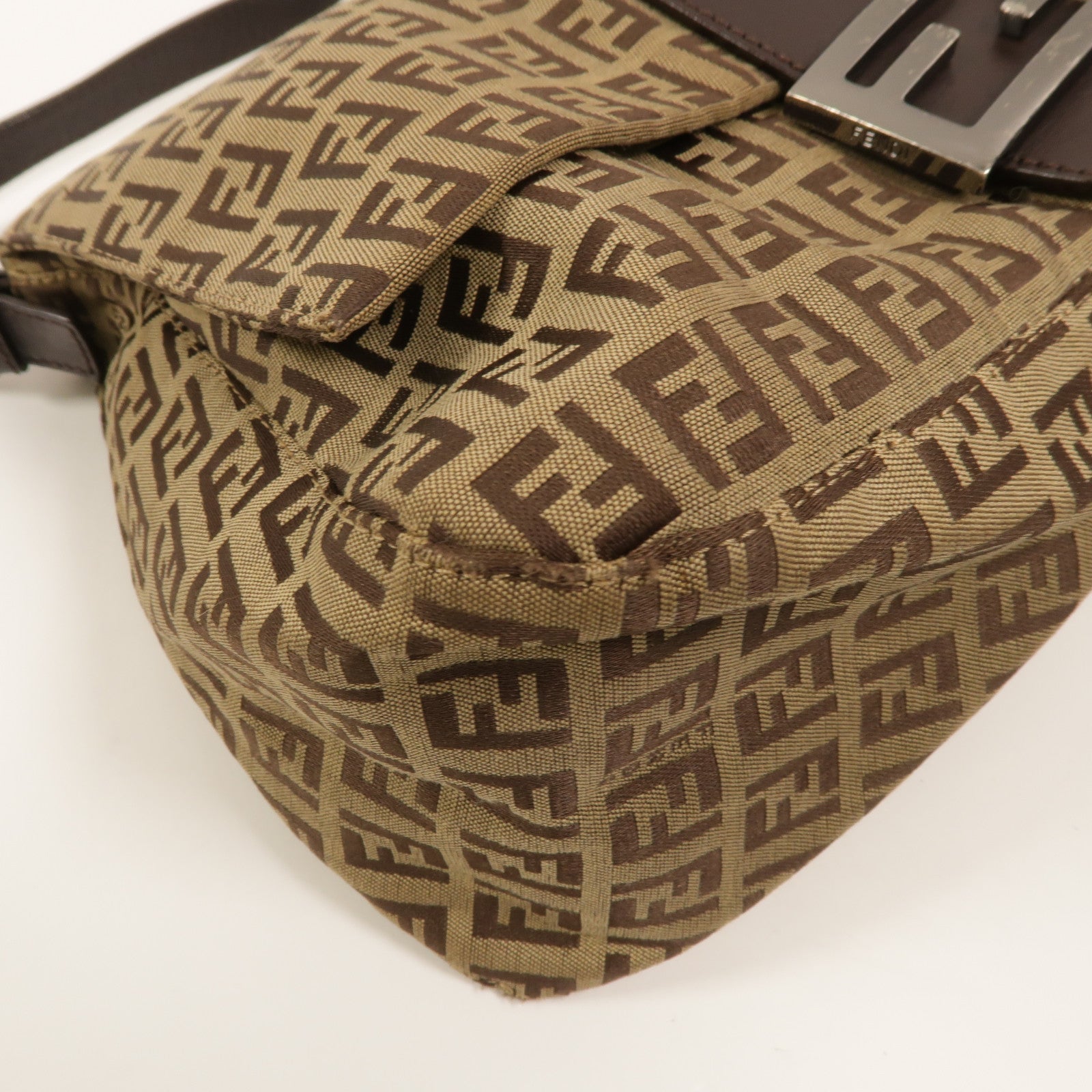 FENDI 帆布Mamma Baguette肩背袋