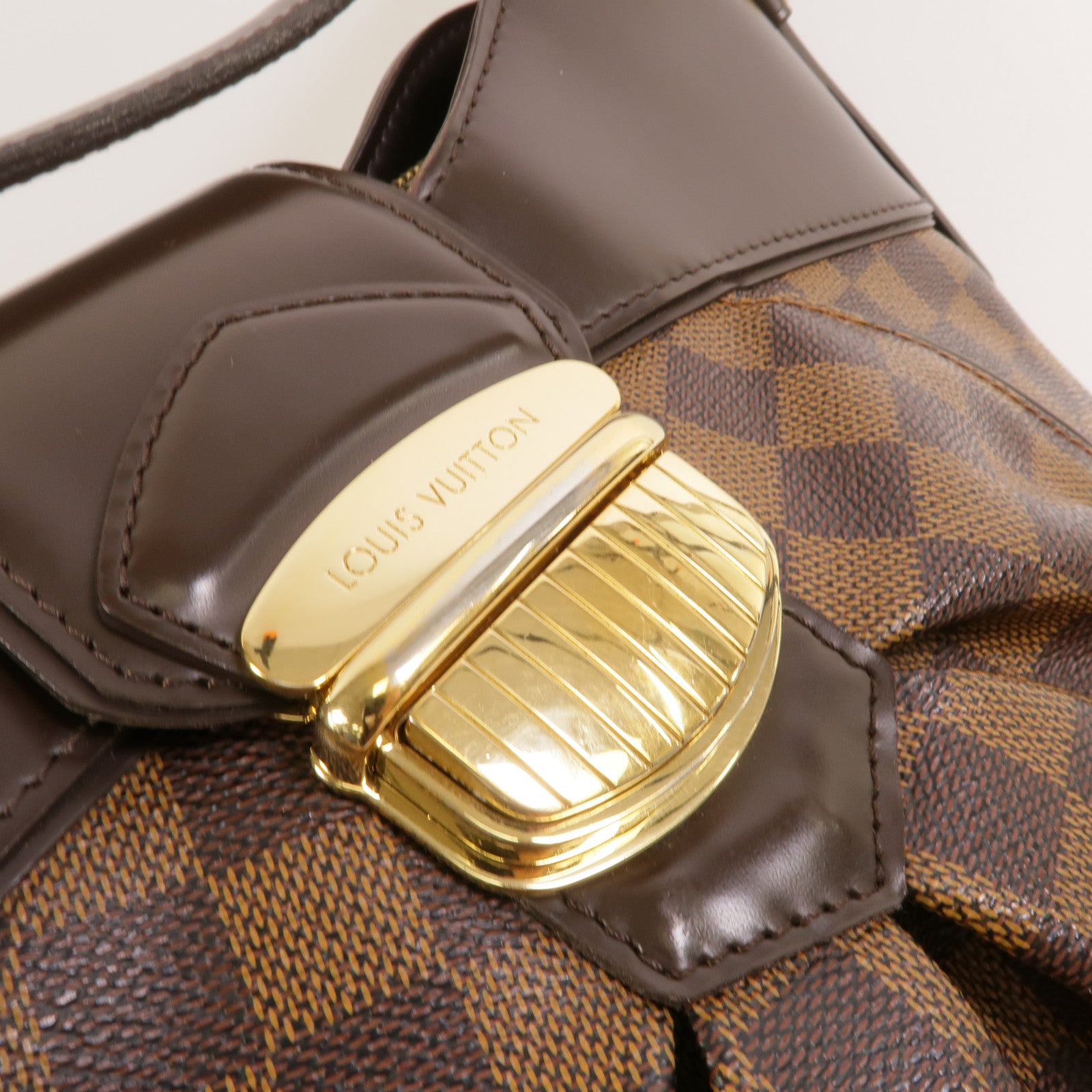 LOUIS VUITTON Damier Sistina MM金扣肩背袋