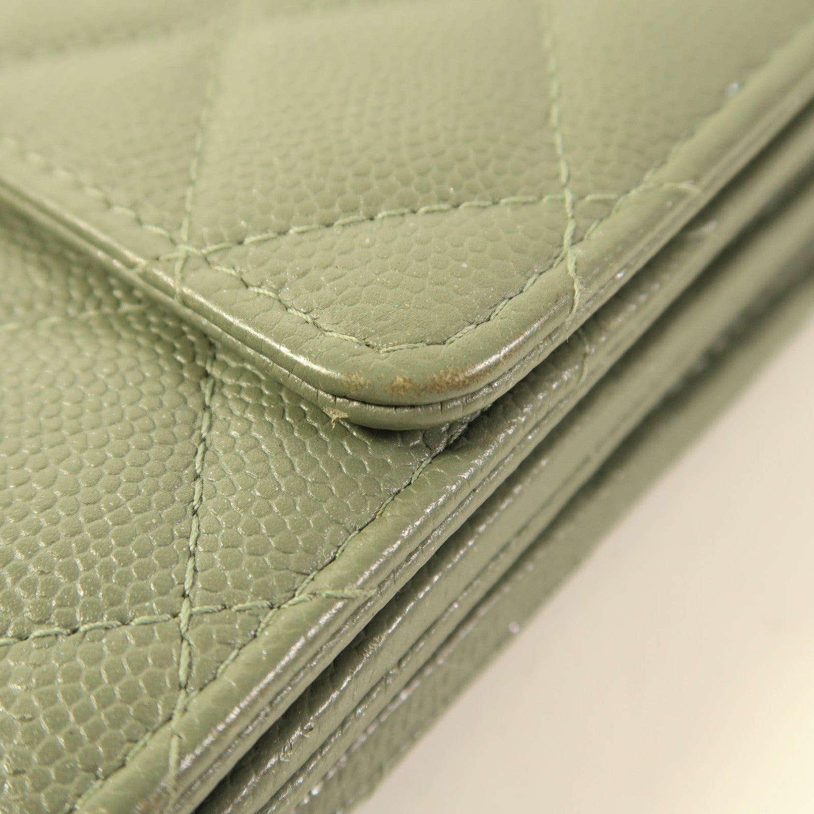 CHANEL 牛皮皮革Classic Square WOC金扣鏈帶肩背袋