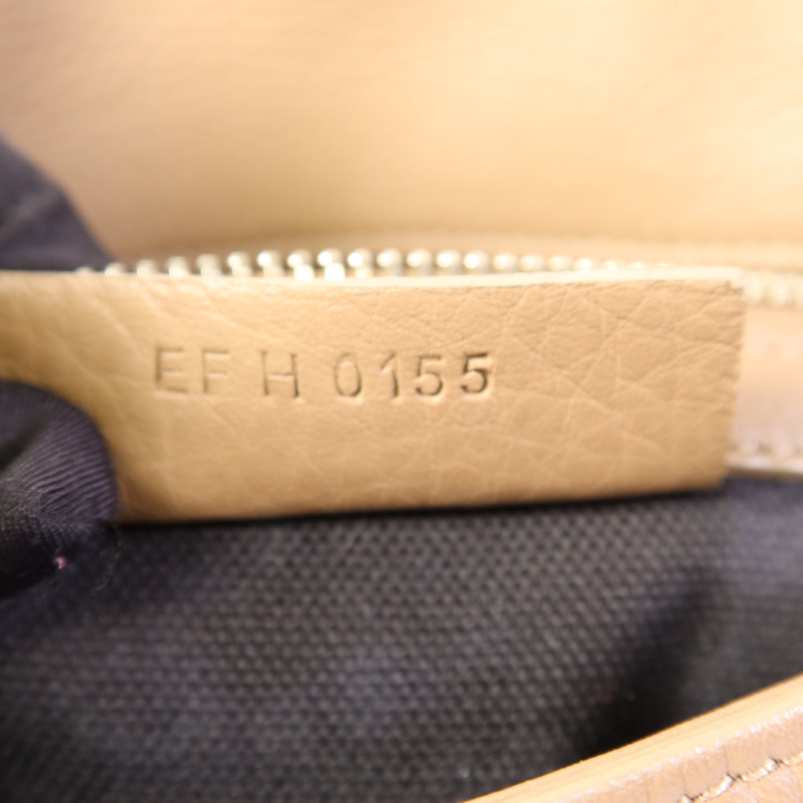 GIVENCHY 牛皮皮革2 Way Shoulder Bag銀扣手挽肩背兩用袋