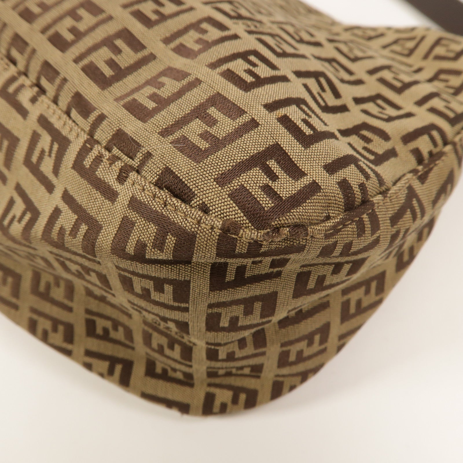 FENDI 帆布Mamma Baguette肩背袋