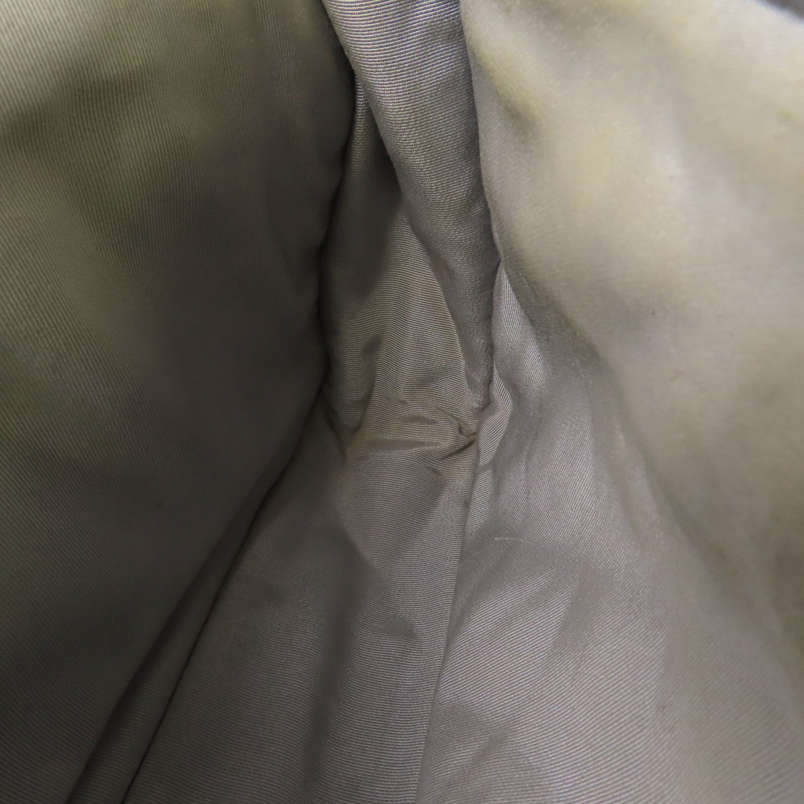 CHANEL 牛皮皮革Chain Shoulder銀扣肩背袋