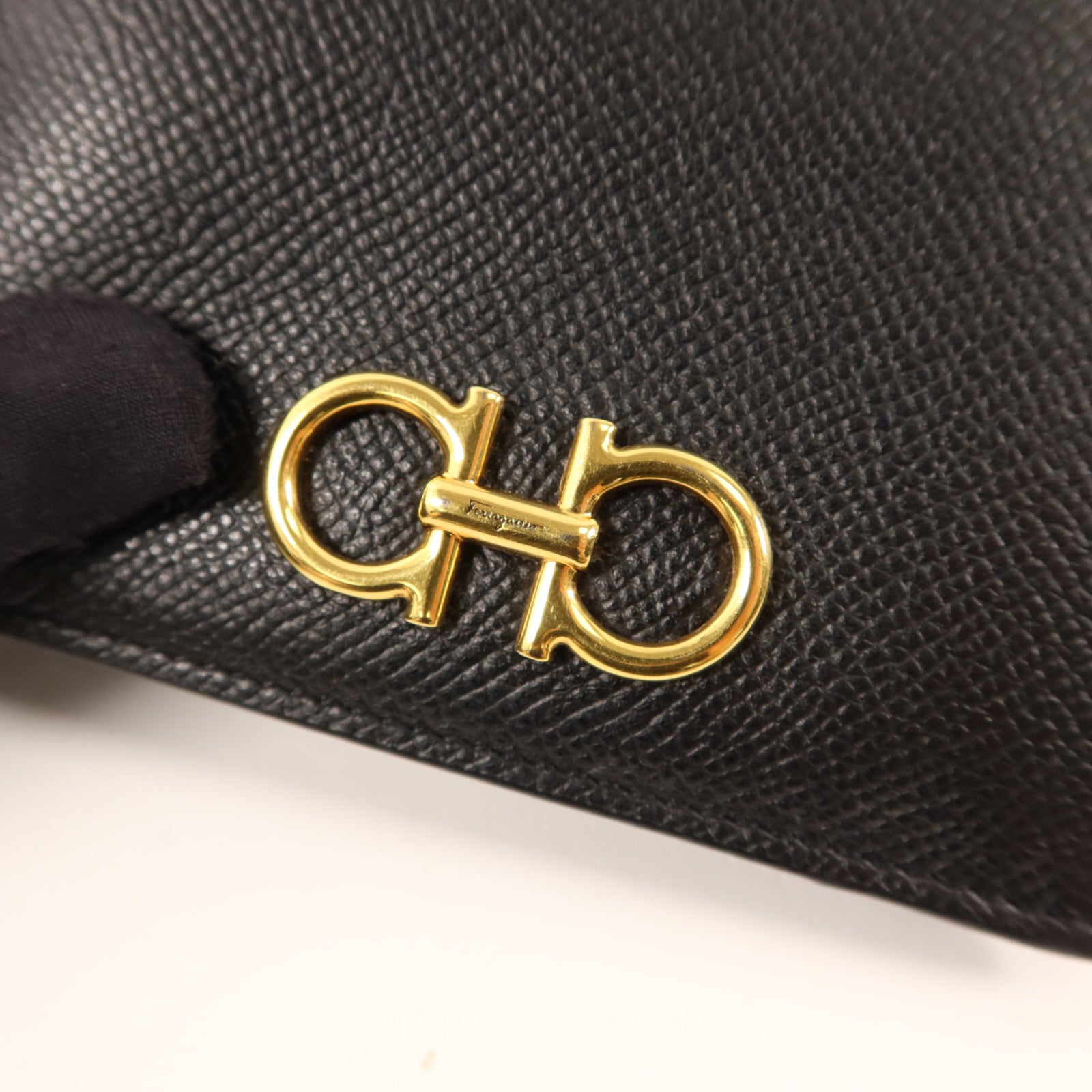Salvatore Ferragamo 牛皮皮革Bifold Wallet金扣錢包
