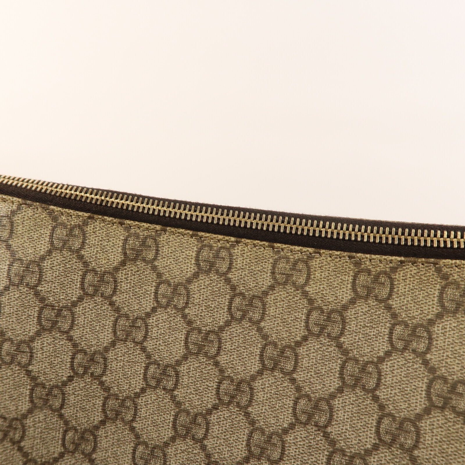 GUCCI 塗層帆布Shoulder Bag金扣肩背袋