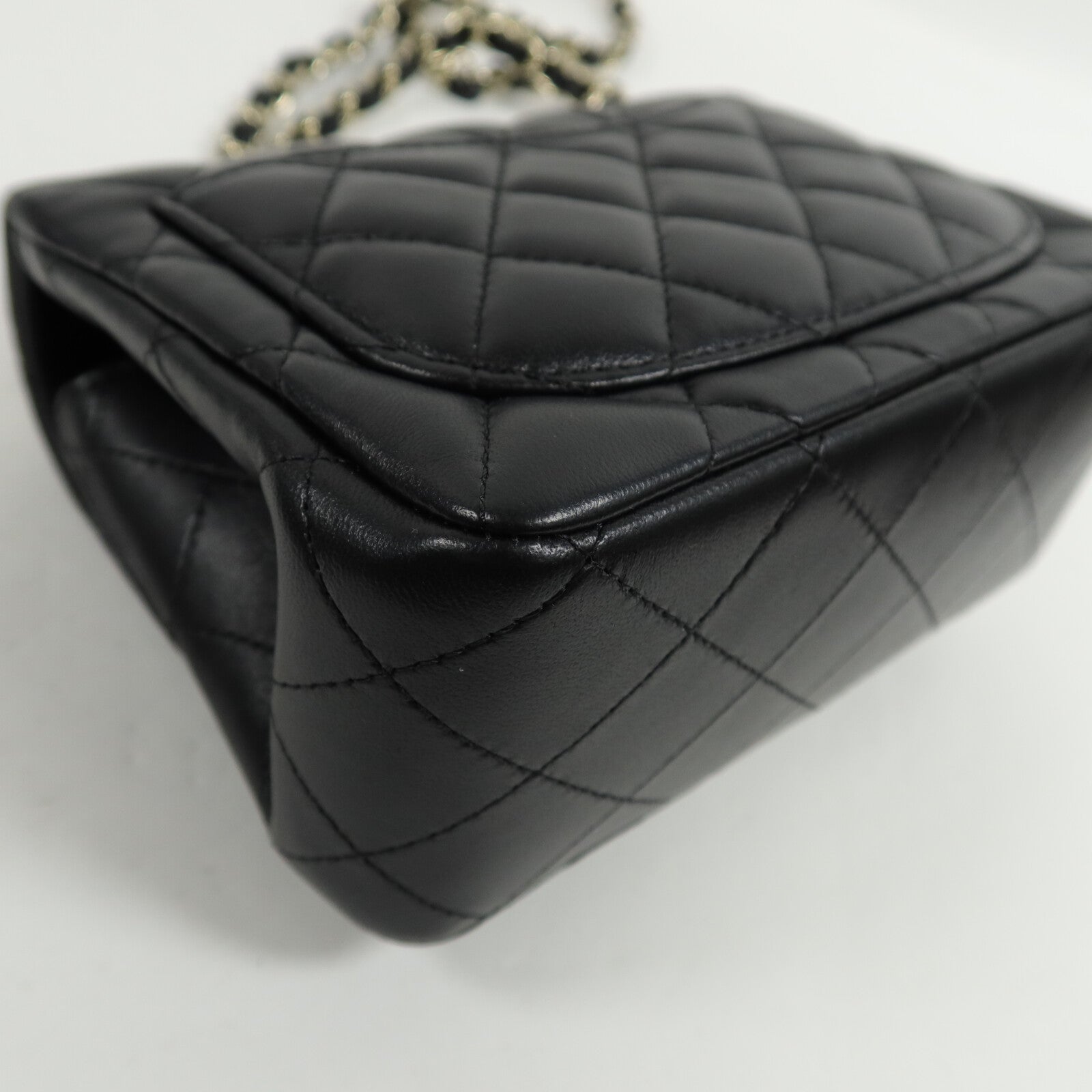 CHANEL 羊皮皮革Mini Classic 17鏈帶肩背袋