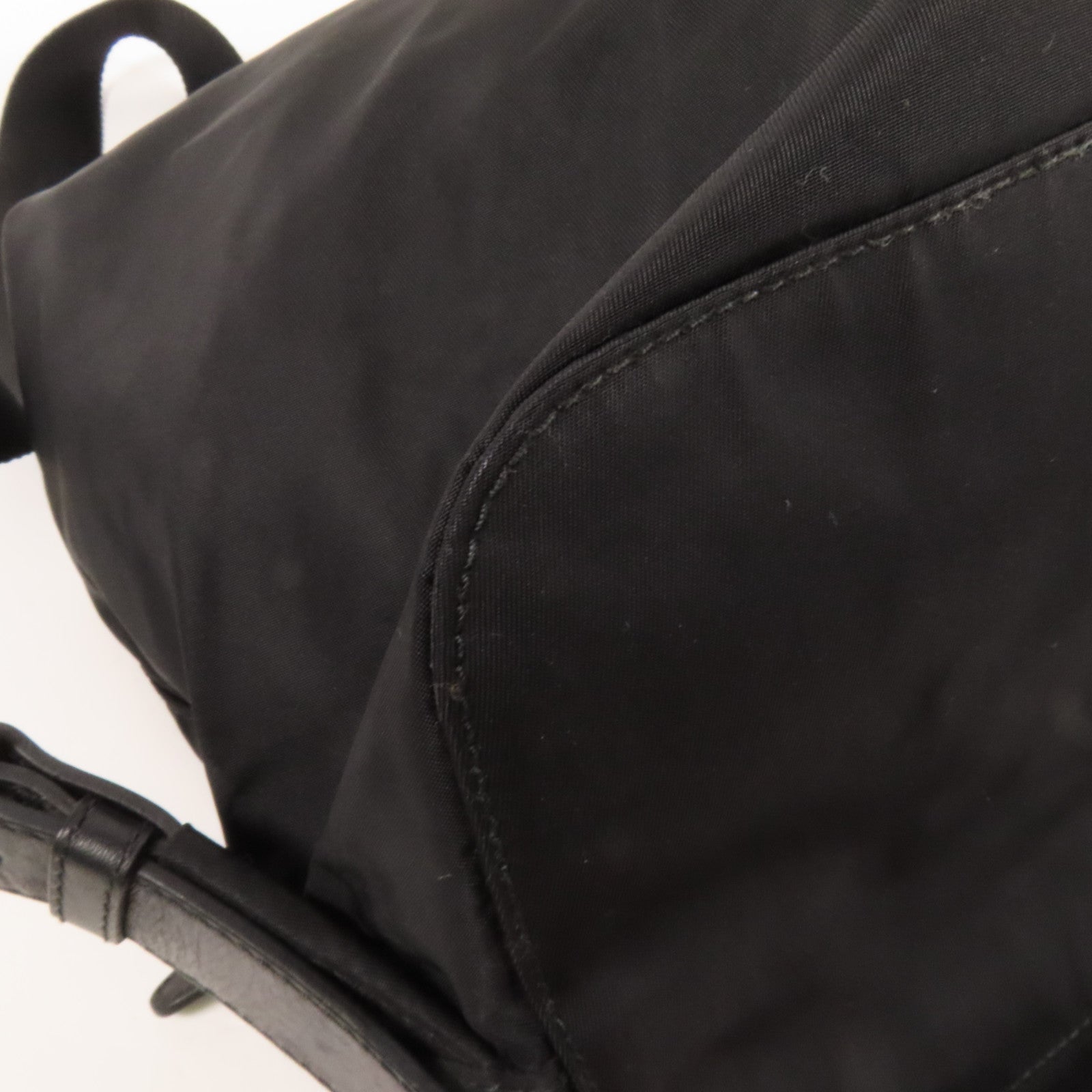 PRADA 尼龍Backpack銀扣背包