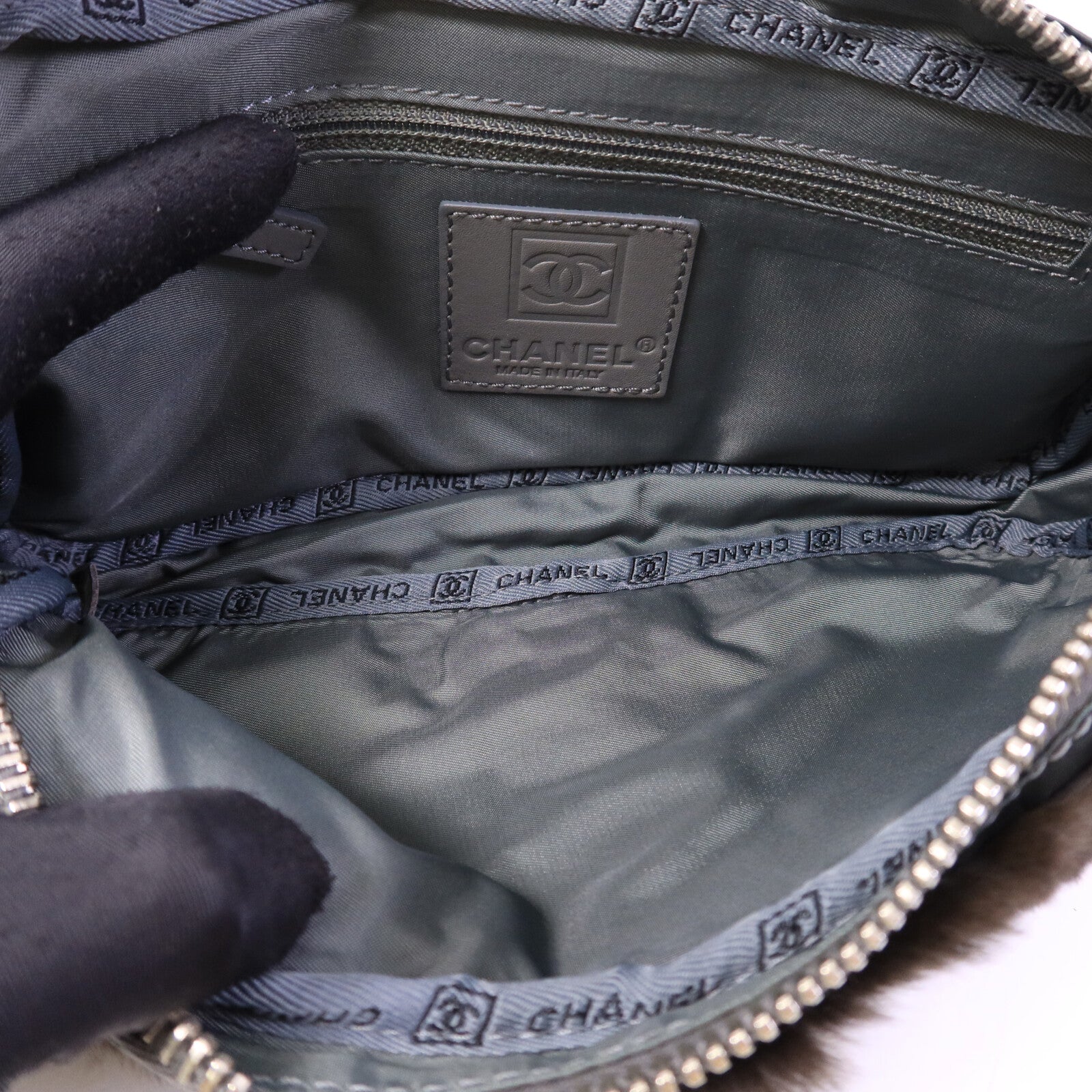 CHANEL 兔毛/尼龍Chain Shoulder Bag鏈帶肩背袋