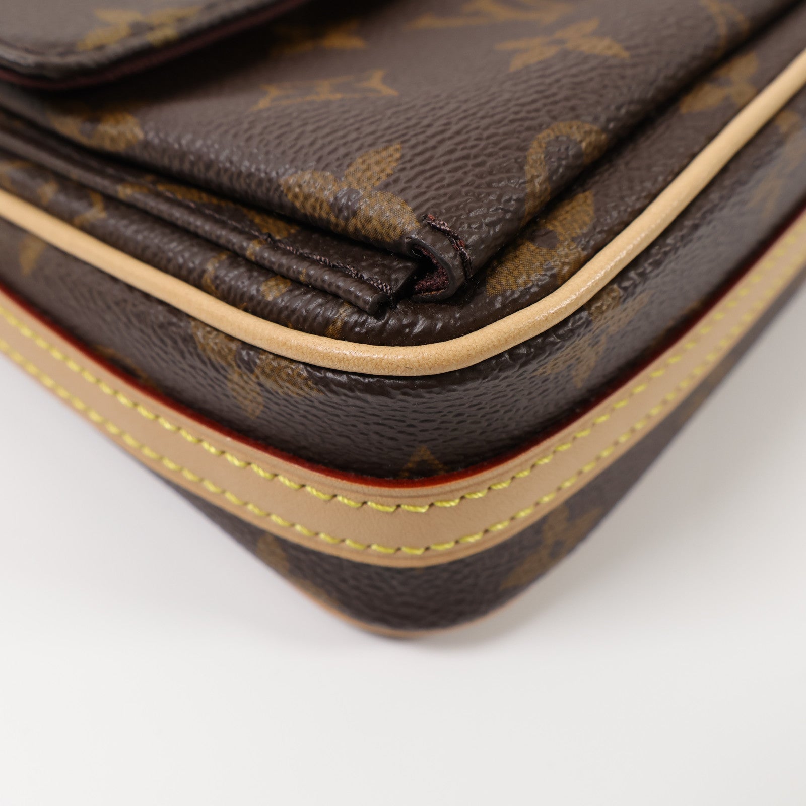 LOUIS VUITTON Monogram Vivacite金扣手挽肩背兩用袋