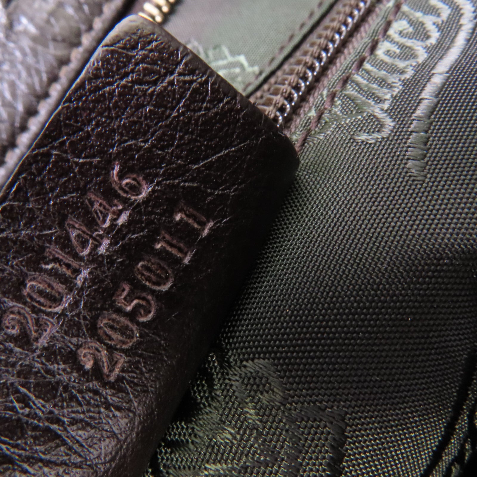 GUCCI 牛皮皮革Guccissima Messenger Bag金扣肩背袋啡色