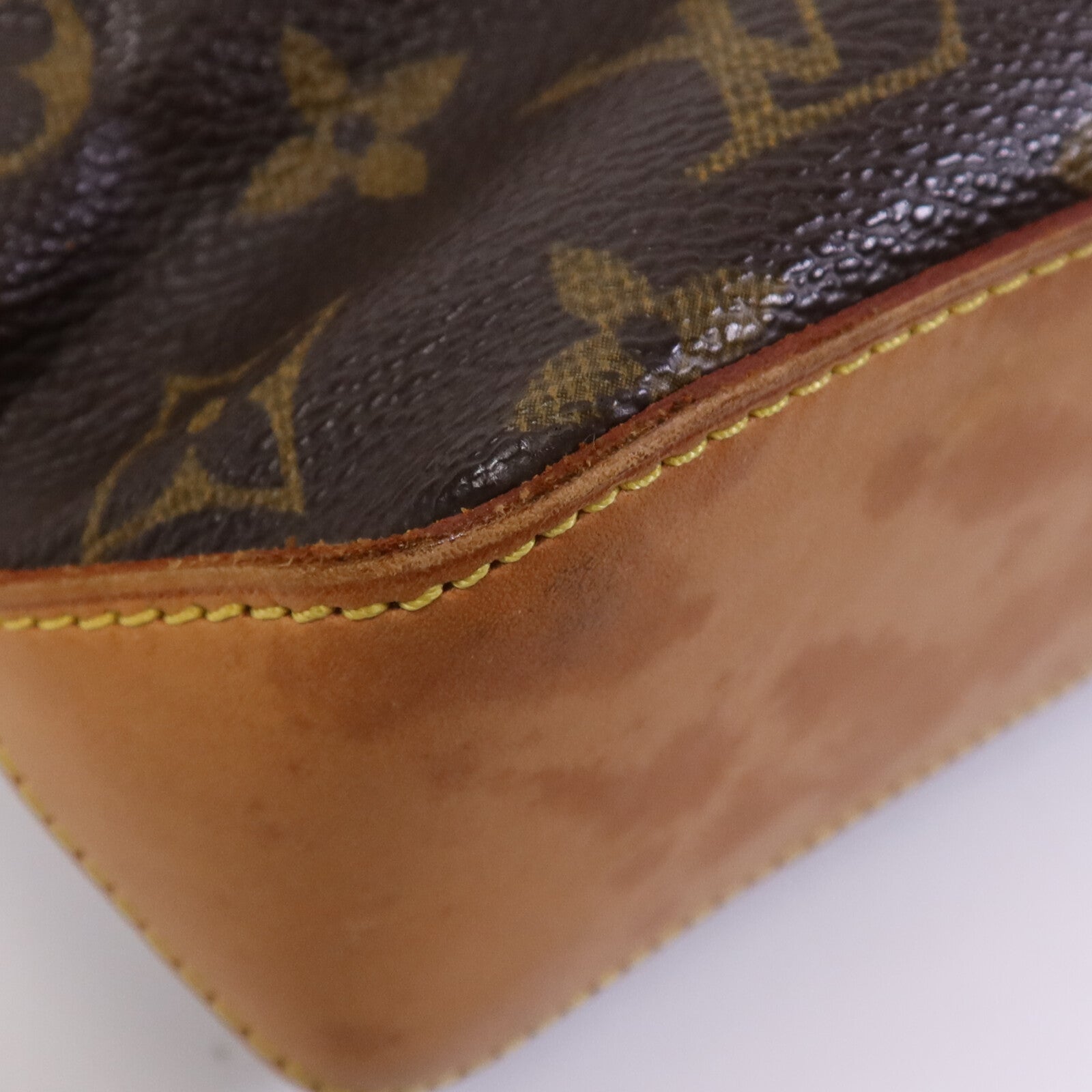 LOUIS VUITTON Monogram Trotteur金扣肩背袋