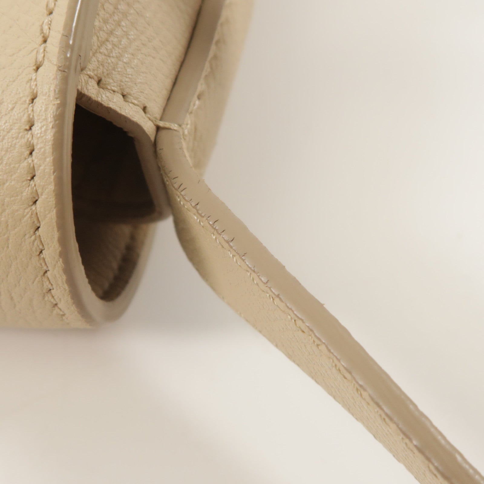 CELINE 牛皮皮革Trotteur肩背袋