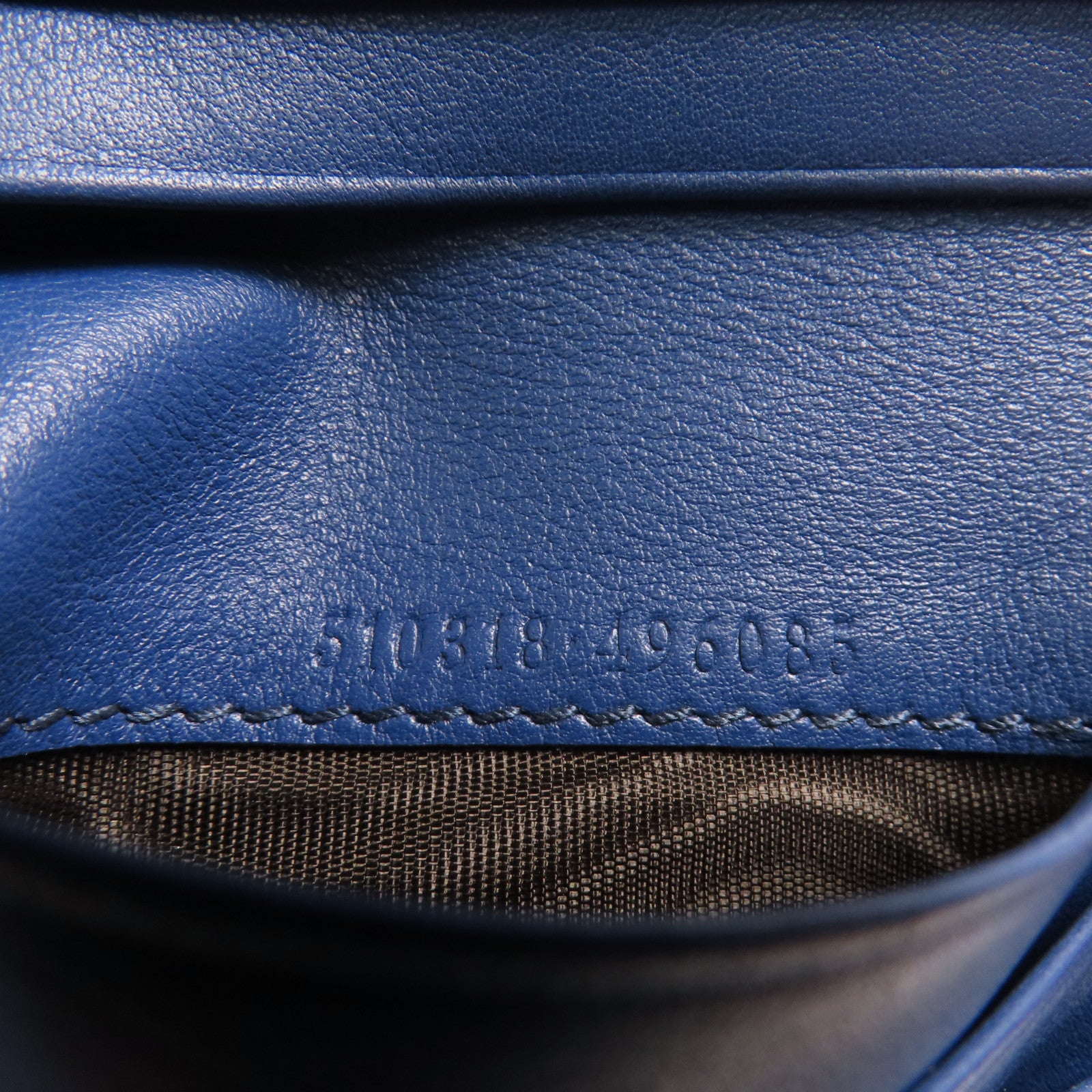 GUCCI 牛皮皮革Embossed Zipped Wallet金扣錢包