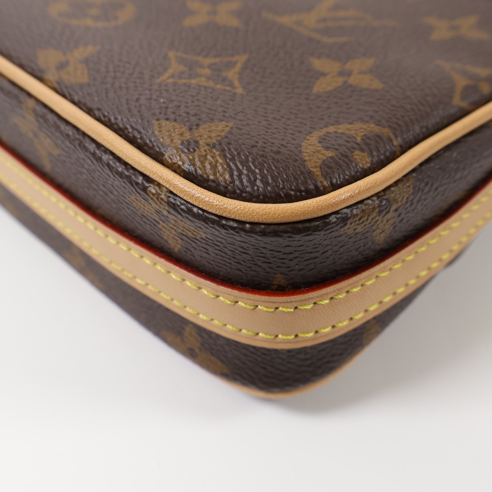 LOUIS VUITTON Monogram Vivacite金扣手挽肩背兩用袋