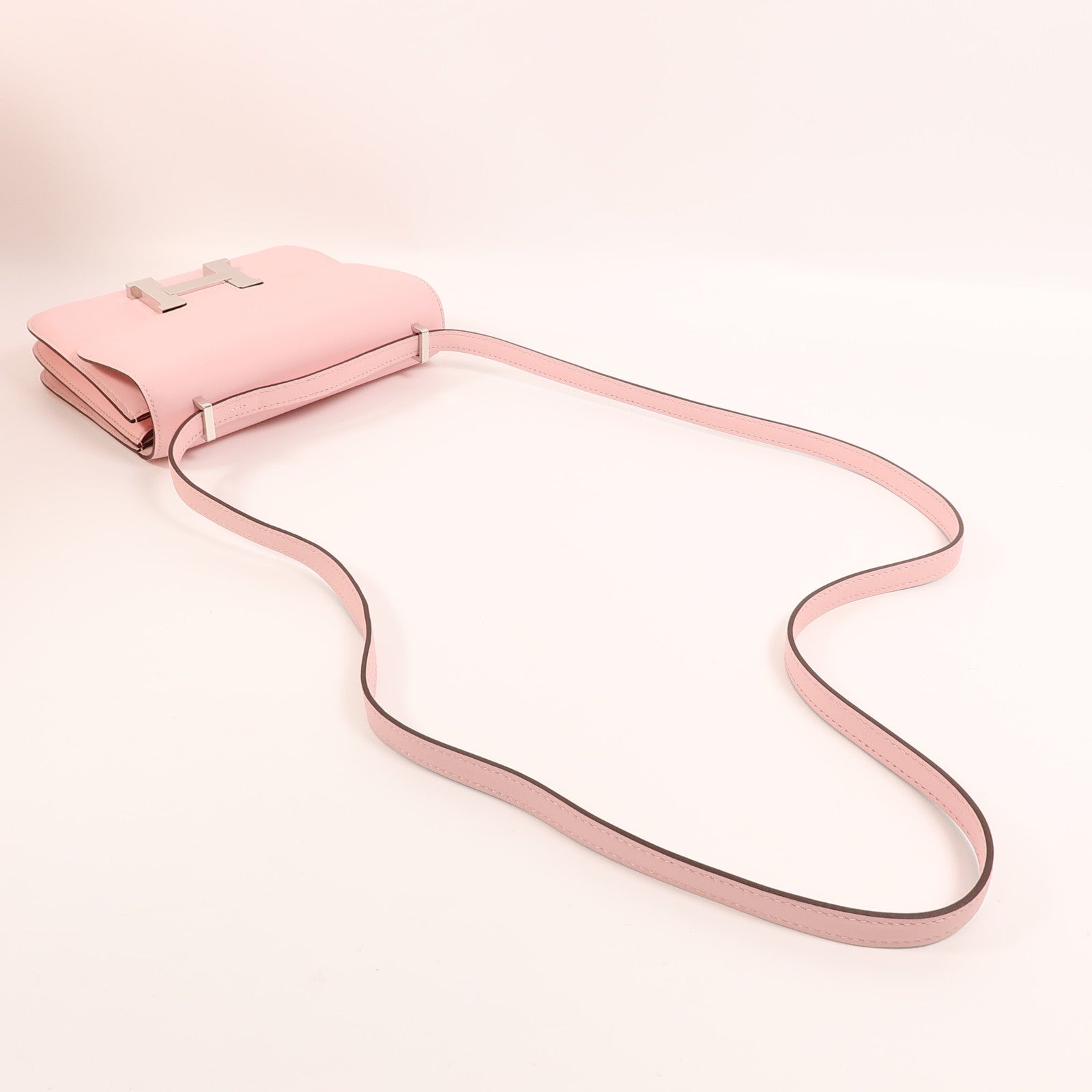 HERMES Swift皮革Constance Mini肩背袋Rose Sakura