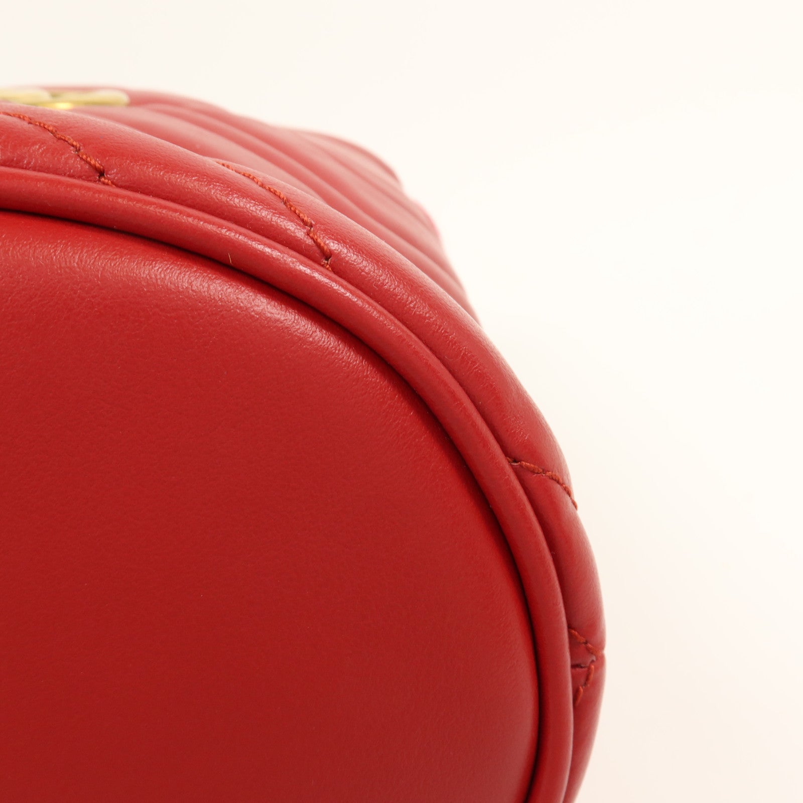 GUCCI 牛皮皮革GG Marmont Mini Shoulder Bag金扣鏈帶肩背袋