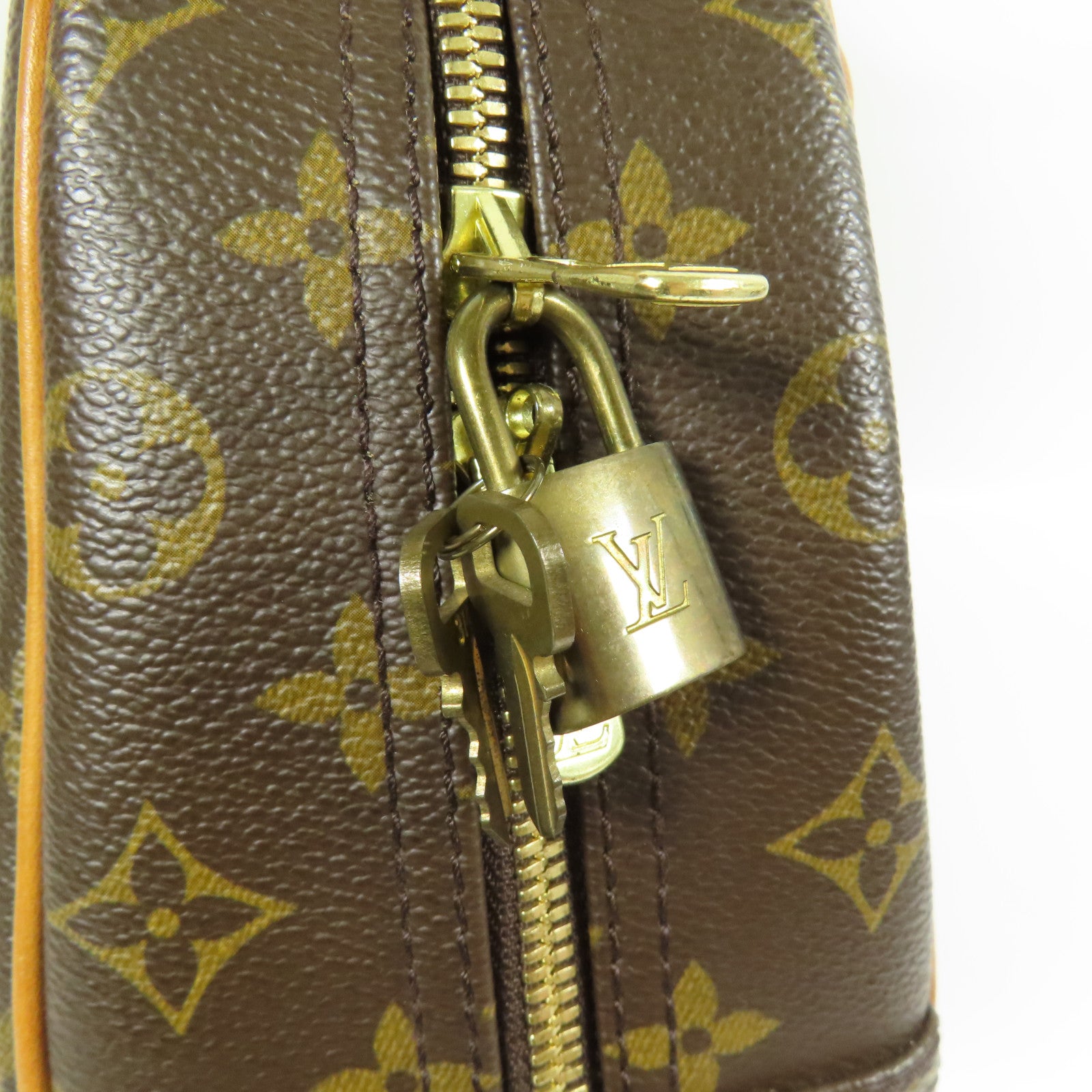 LOUIS VUITTON Monogram Trouville金扣手挽袋