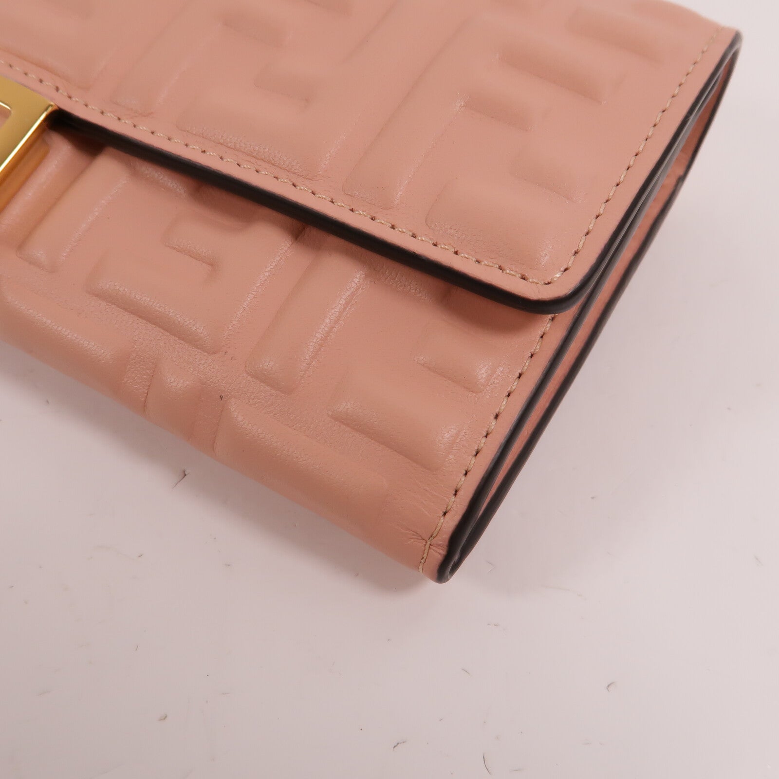CHANEL 牛皮皮革WOC Wallet On Chain鏈帶肩背袋