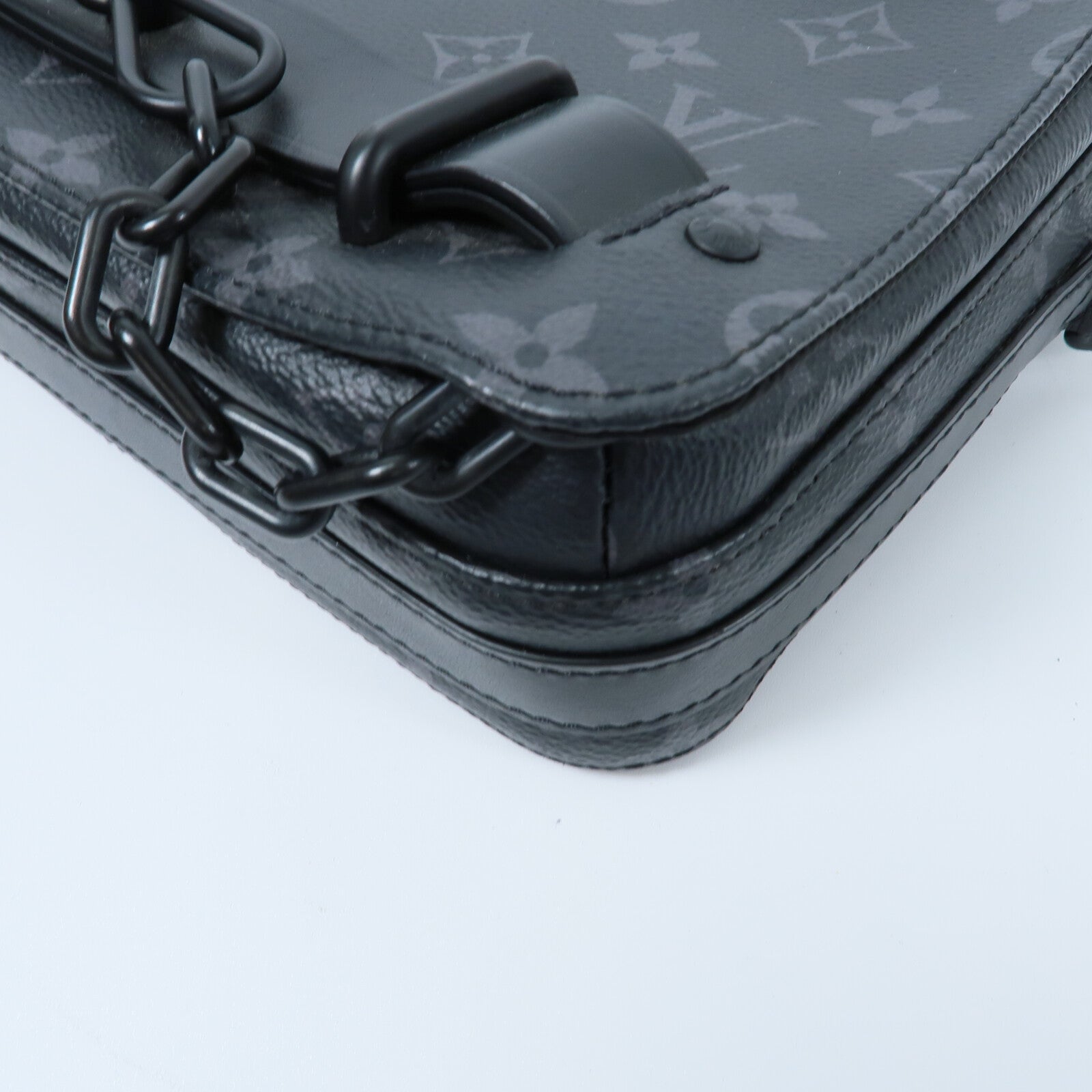 LOUIS VUITTON Monogram Eclipse Steamer肩背袋