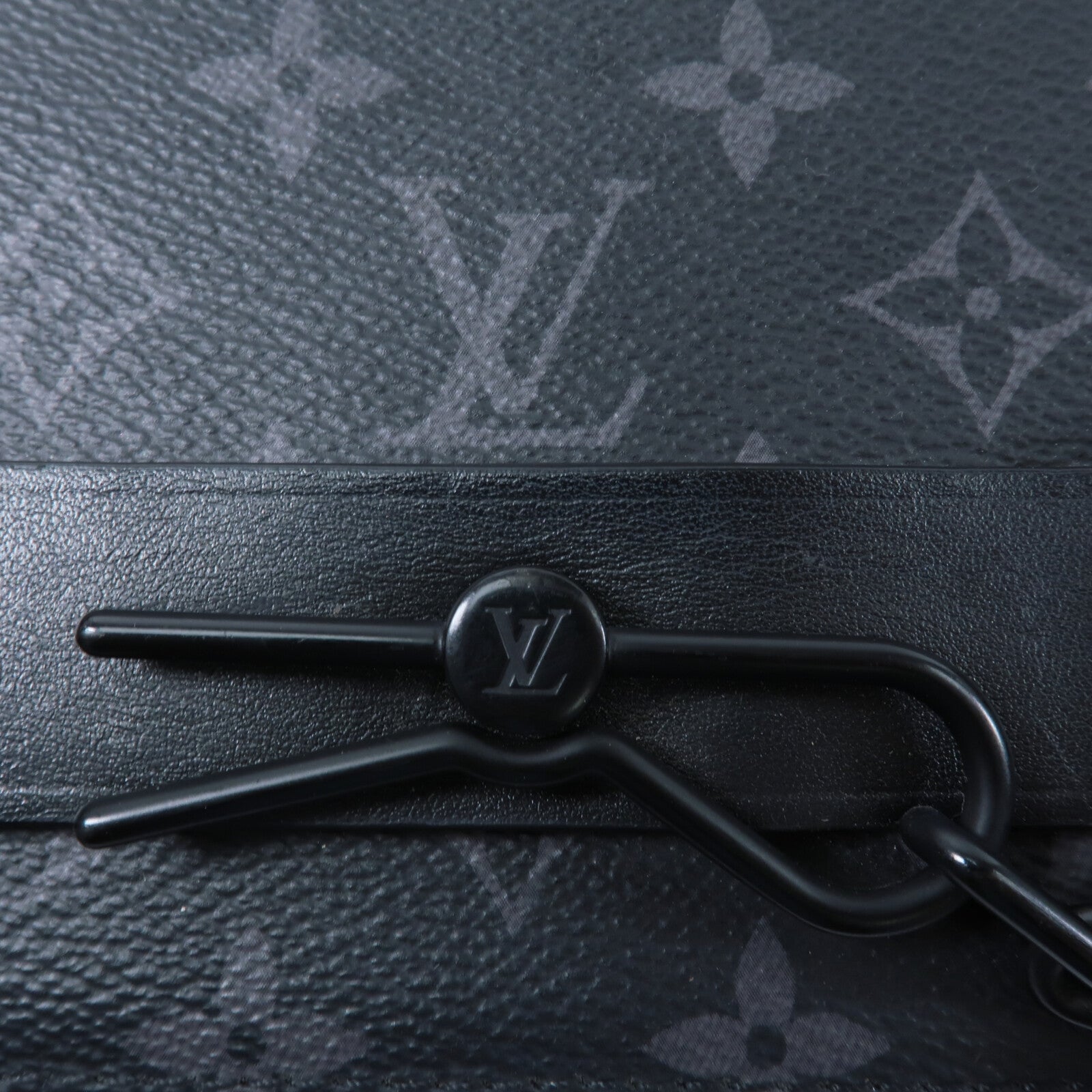 LOUIS VUITTON Monogram Eclipse Steamer肩背袋