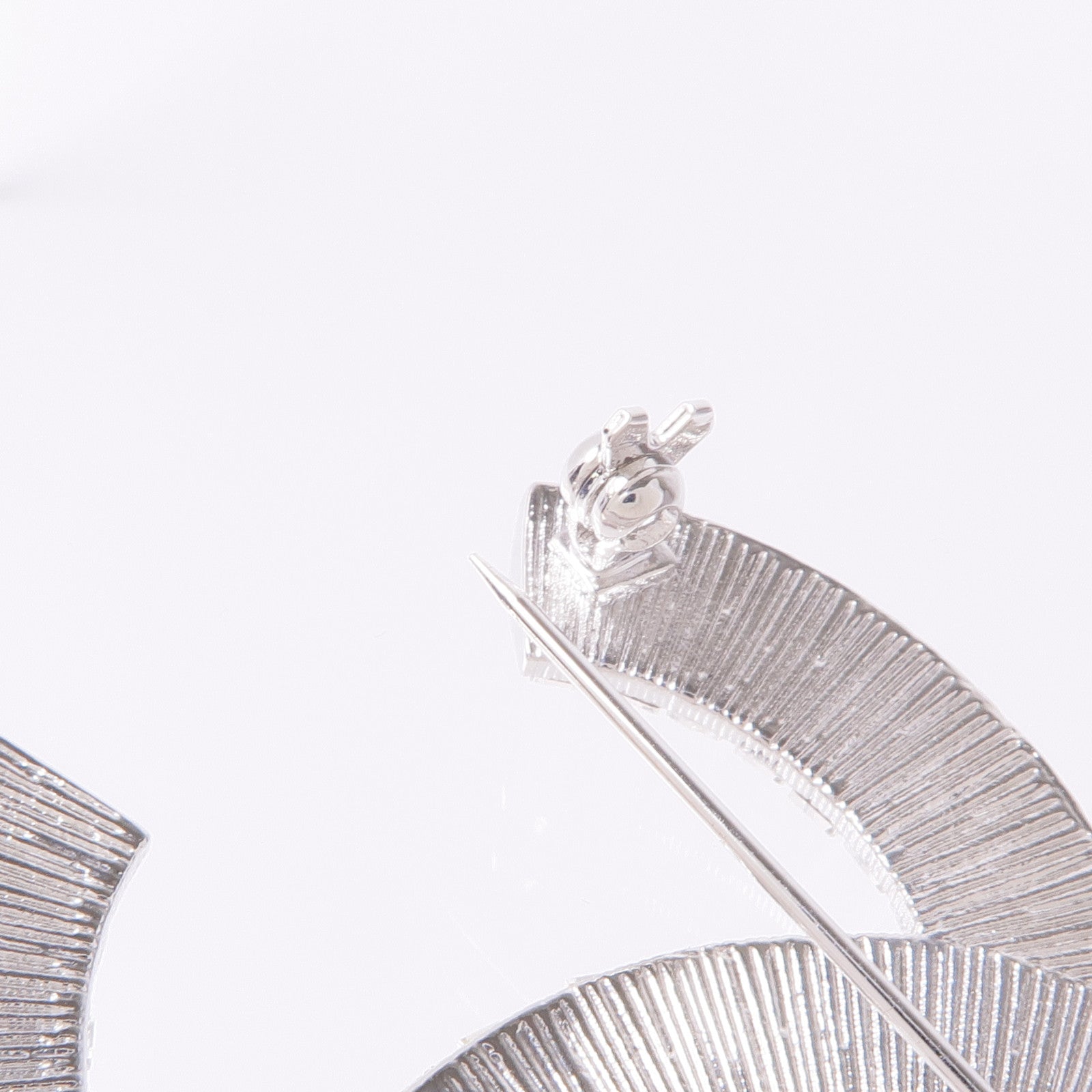 CHANEL CC Brooch Accessories Metal Silver C19/K