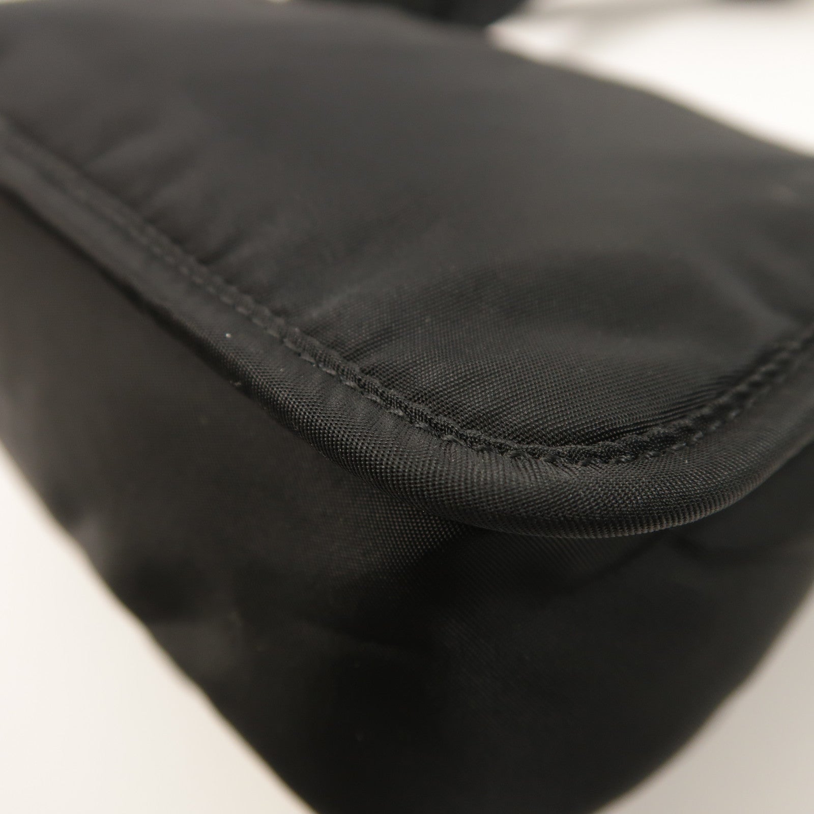 SAINT LAURENT 尼龍Niki Messenger Bag肩背袋