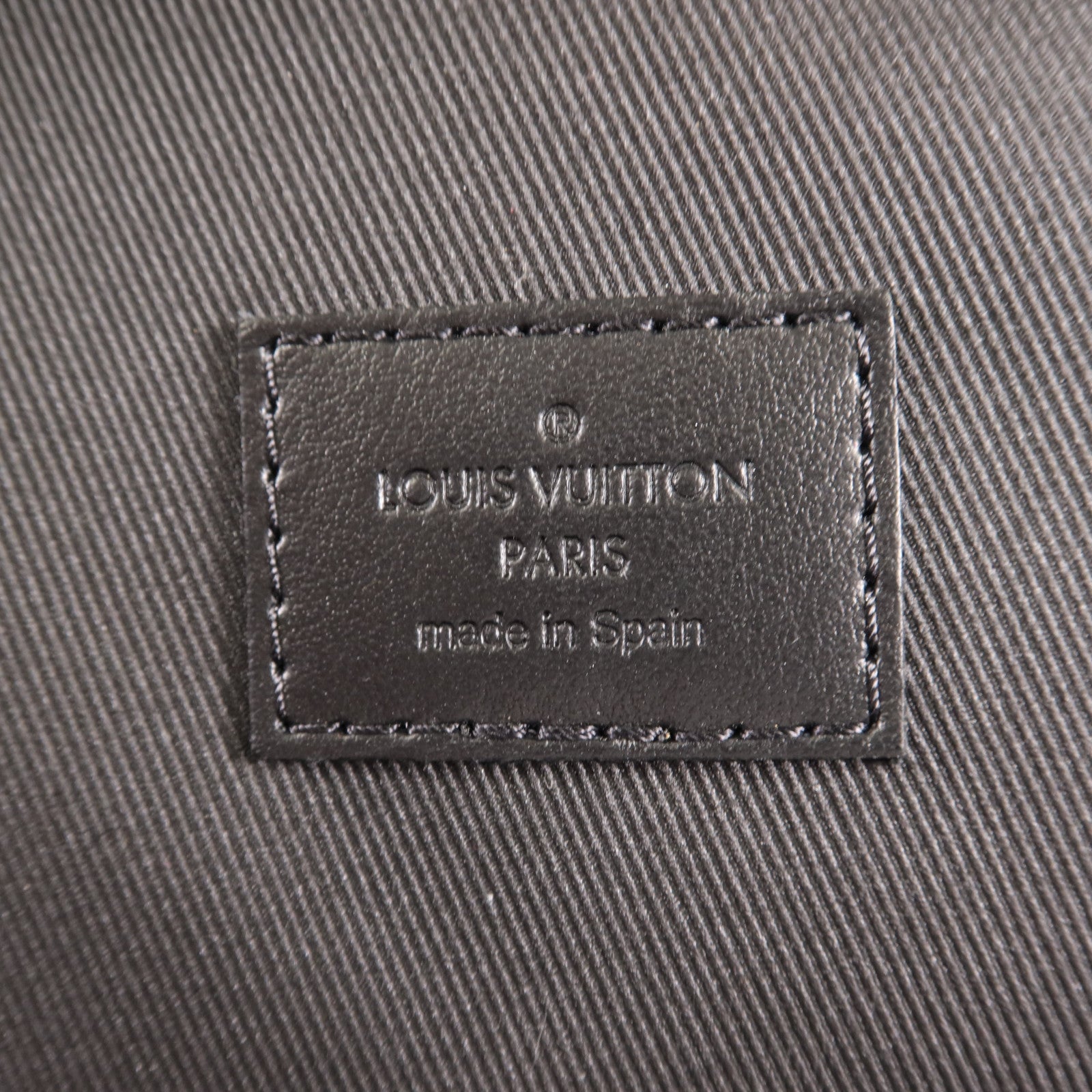 LOUIS VUITTON Monogram Embossed Discovery Backpack銀扣背包