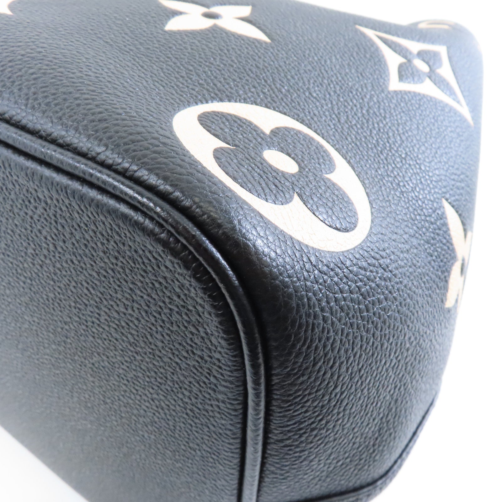 LOUIS VUITTON Monogram Empreinte Neo Noe MM金扣手挽肩背兩用袋黑色/米色