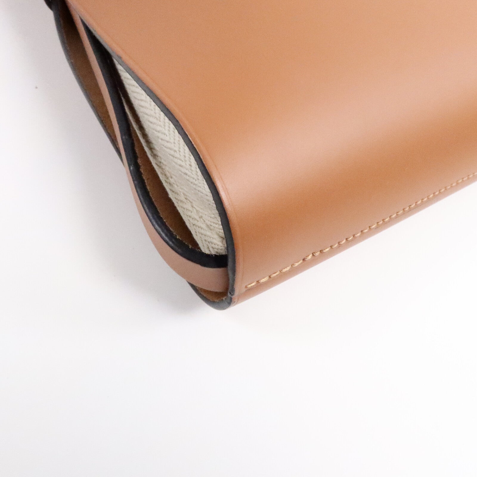 LOEWE 牛皮皮革Ikebana肩背袋