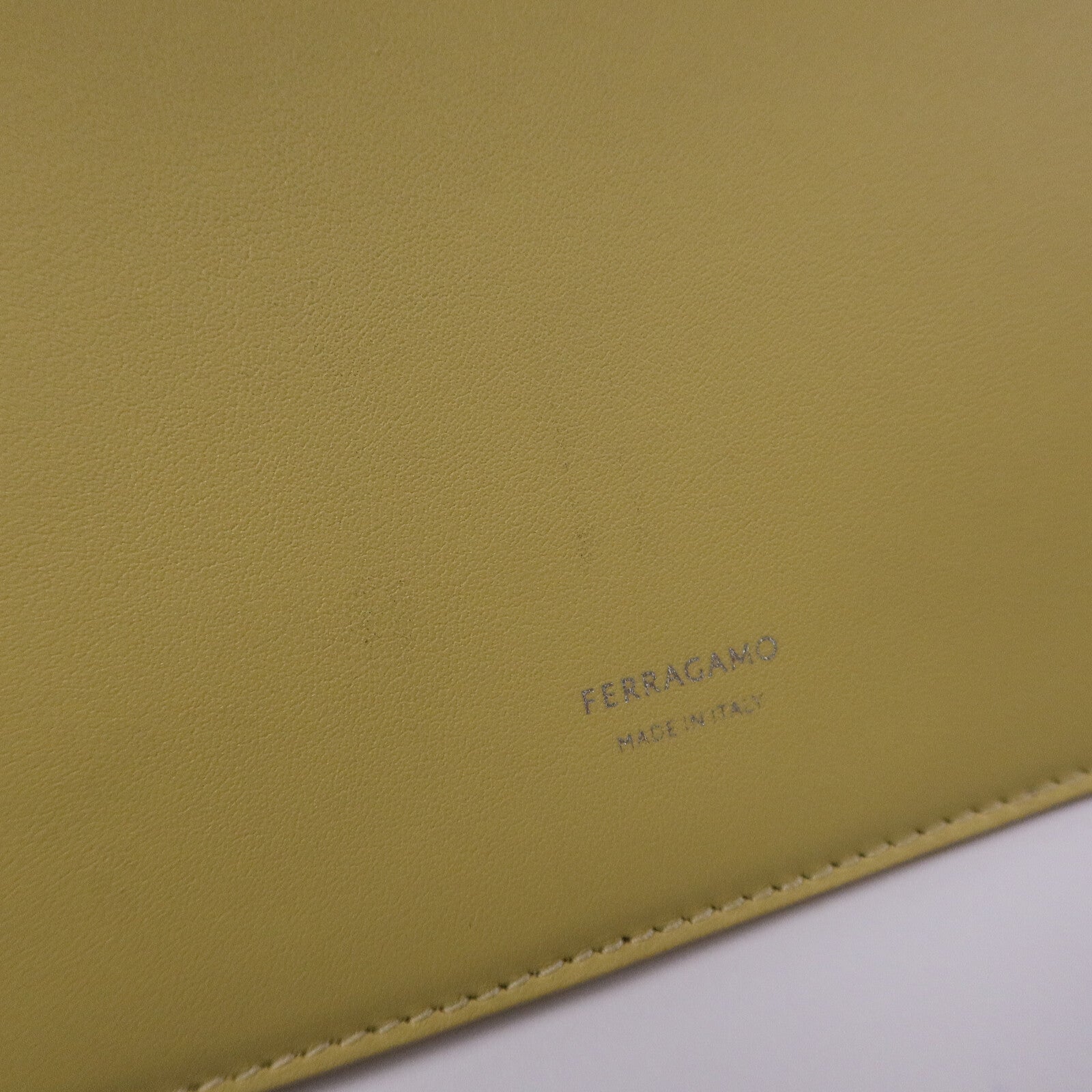 Salvatore Ferragamo 牛皮皮革Debossed Cut-Out Hobo肩背袋