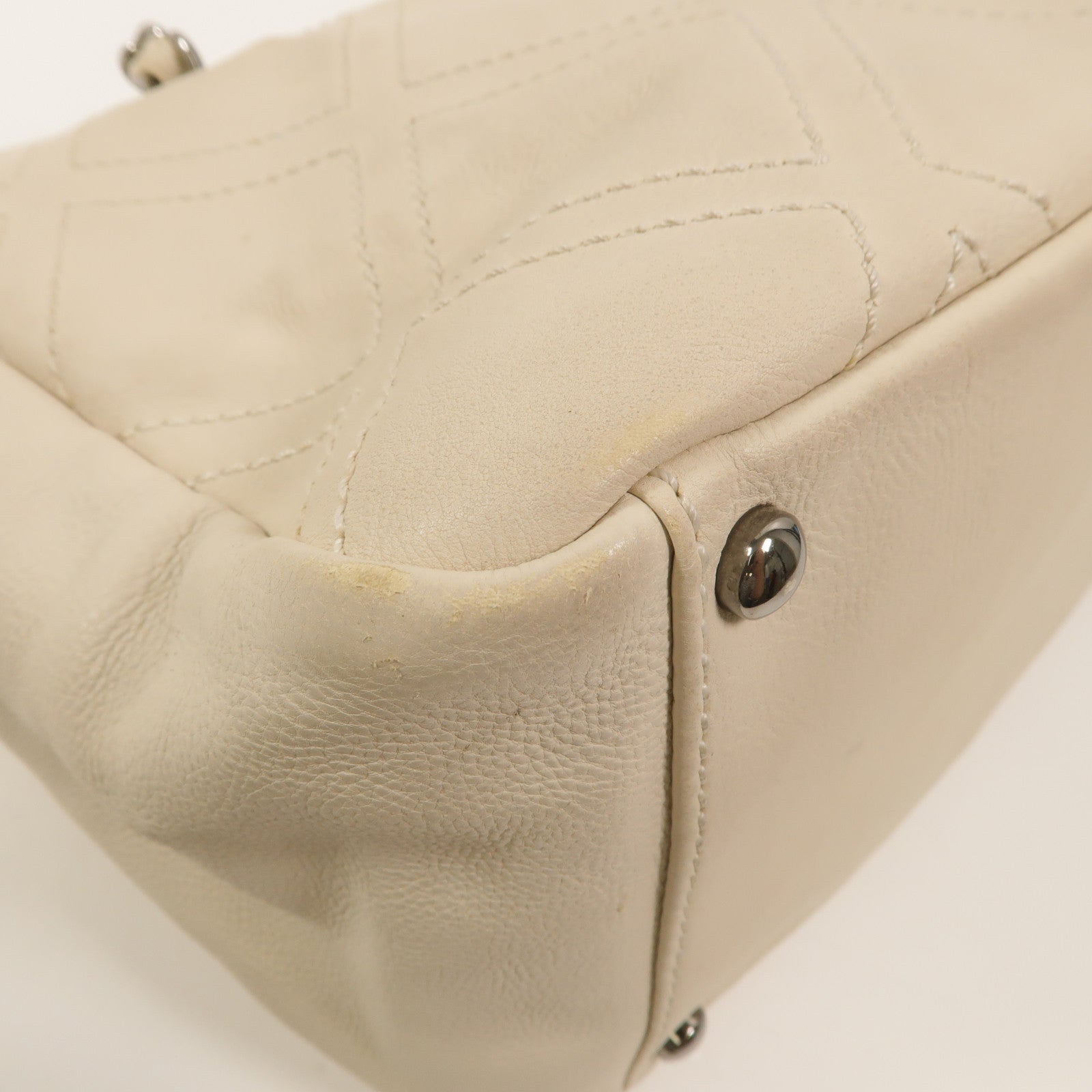 CHANEL 牛皮皮革Diamond Stitch Tote Bag鏈帶肩背袋