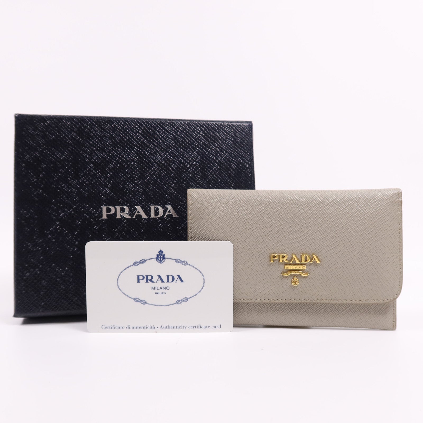 PRADA Saffiano皮革Card Case金扣卡片套