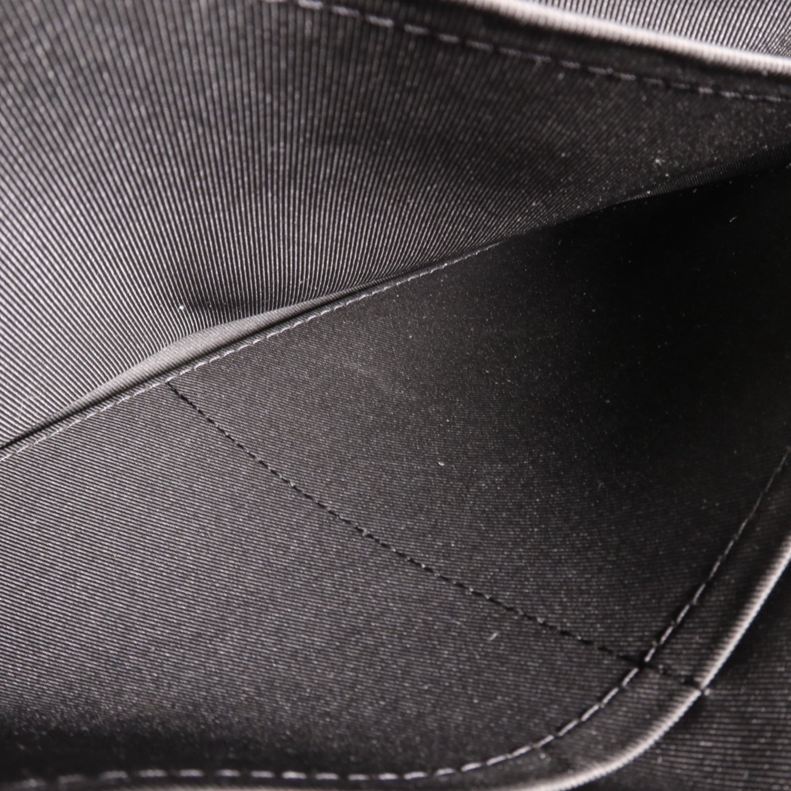 LOUIS VUITTON Monogram Embossed Discovery Backpack銀扣背包