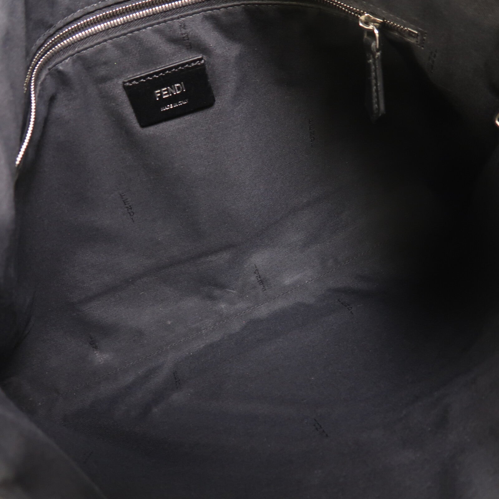 FENDI 塗層帆布Diagonal Messenger銀扣肩背袋