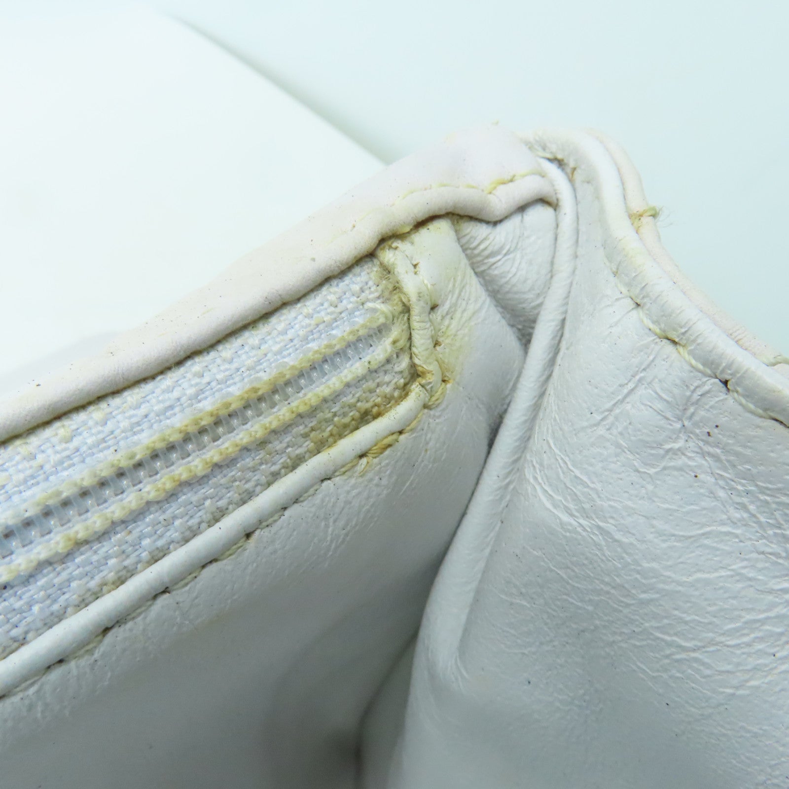 CHANEL 菱格牛皮皮革Chain Shoulder鏈帶肩背袋灰色