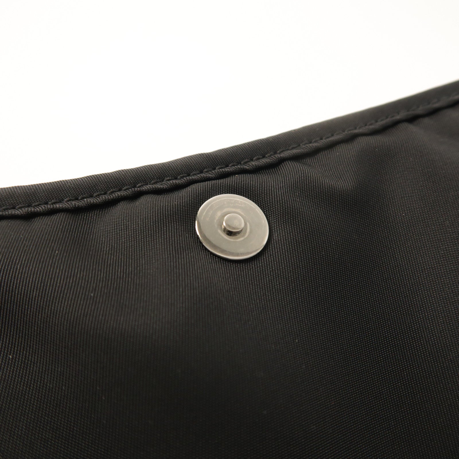 SAINT LAURENT 尼龍Niki Messenger Bag肩背袋