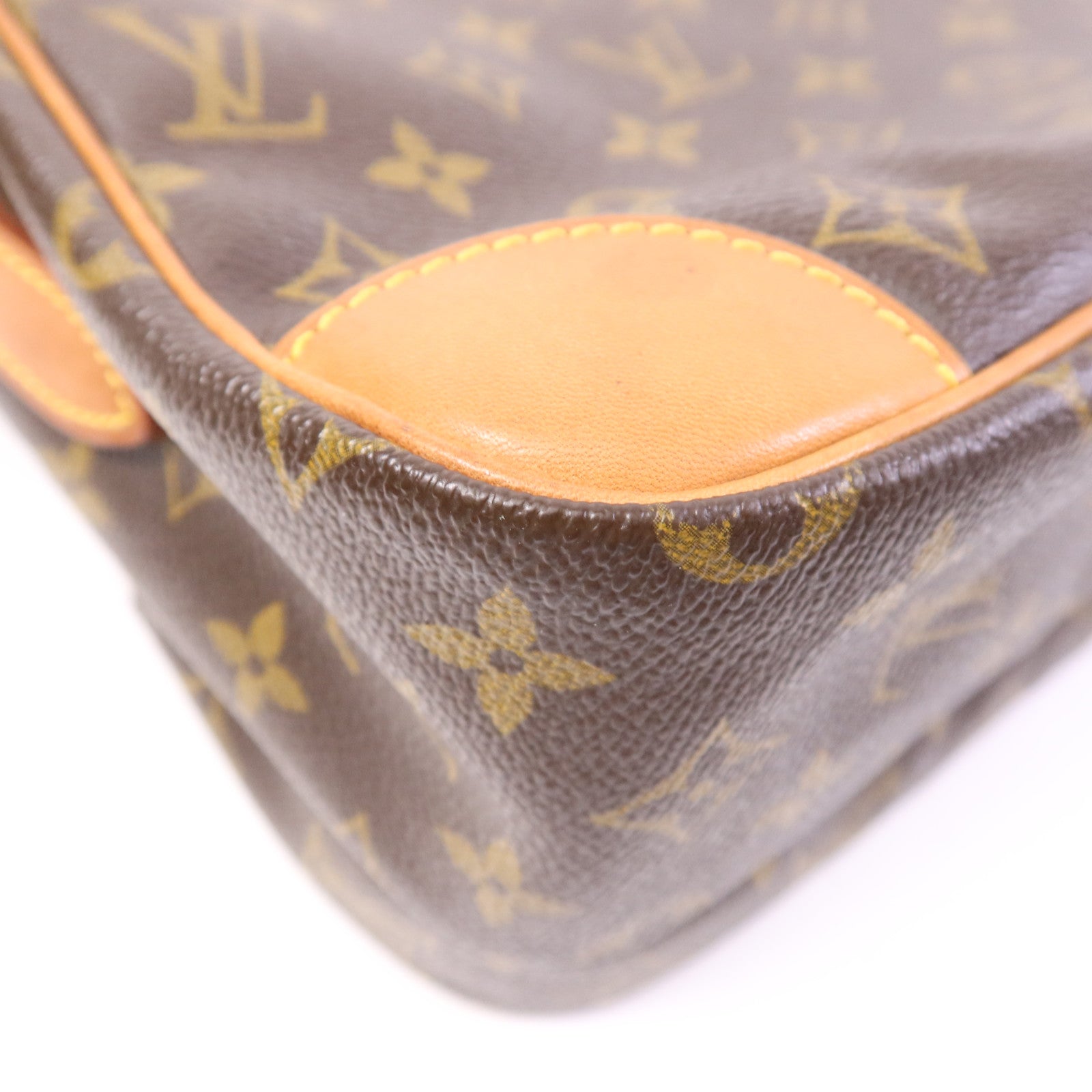 LOUIS VUITTON Monogram Nile金扣肩背袋