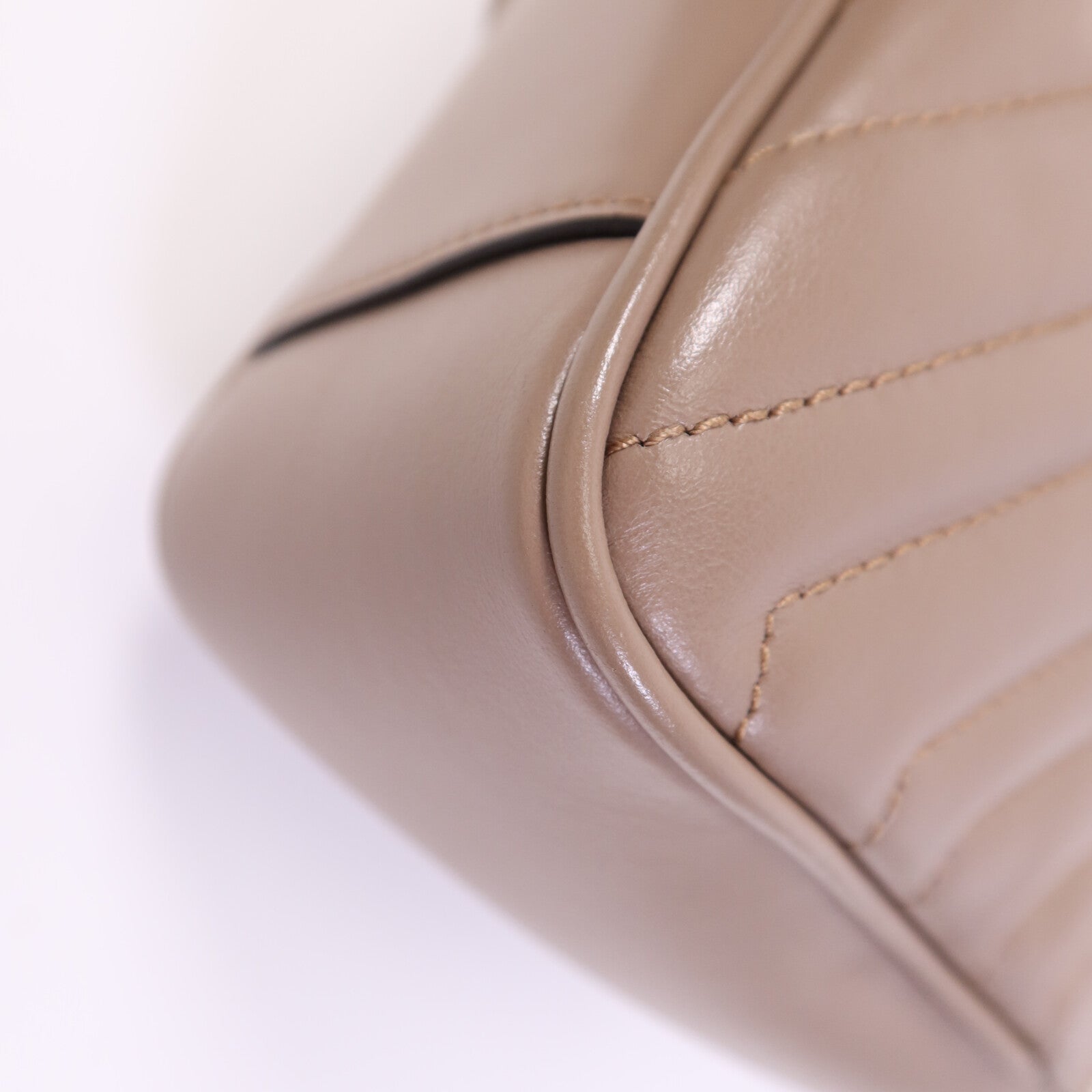 GUCCI 牛皮皮革GG Marmont金扣肩背袋