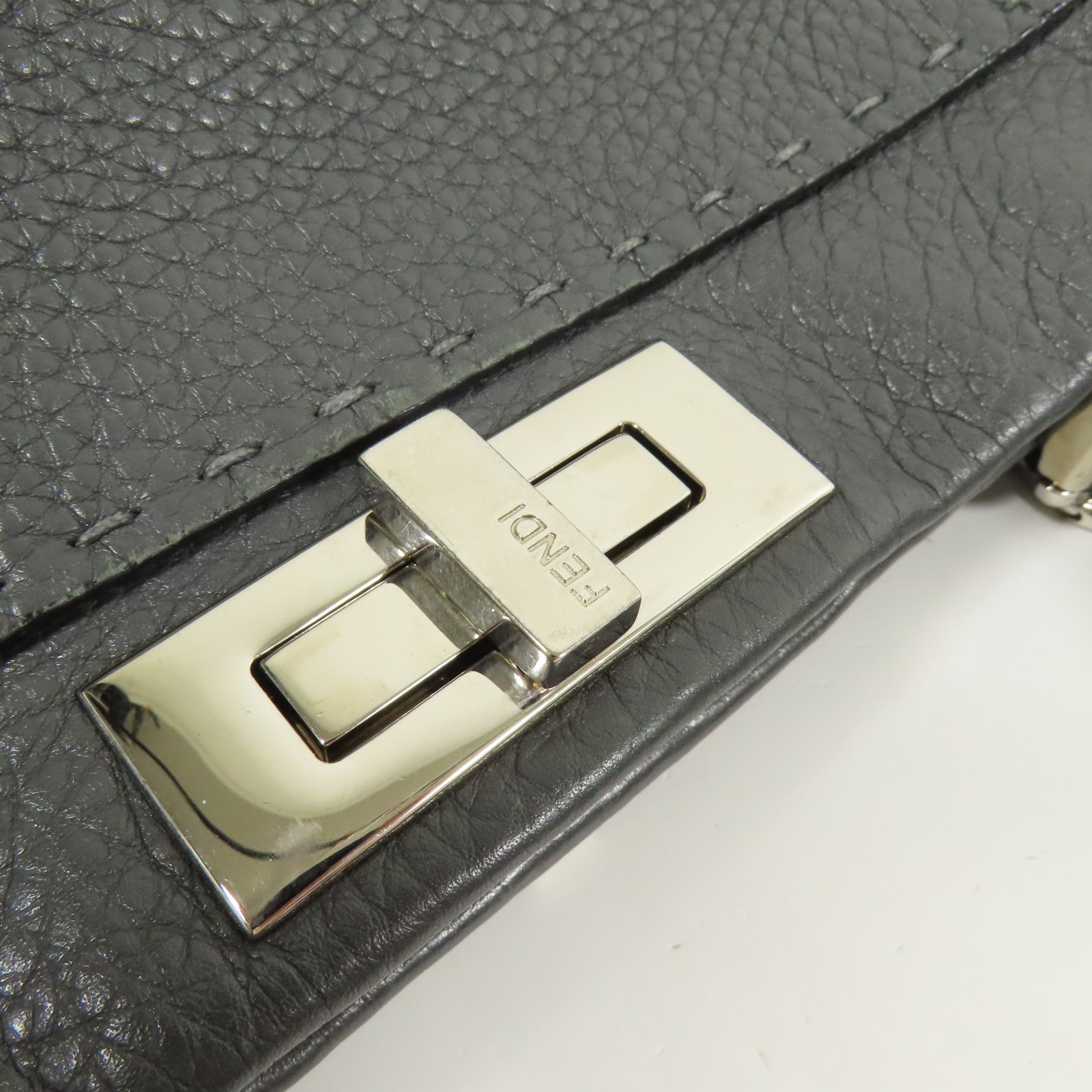 FENDI 牛皮皮革Peekaboo Medium銀扣手挽肩背兩用袋