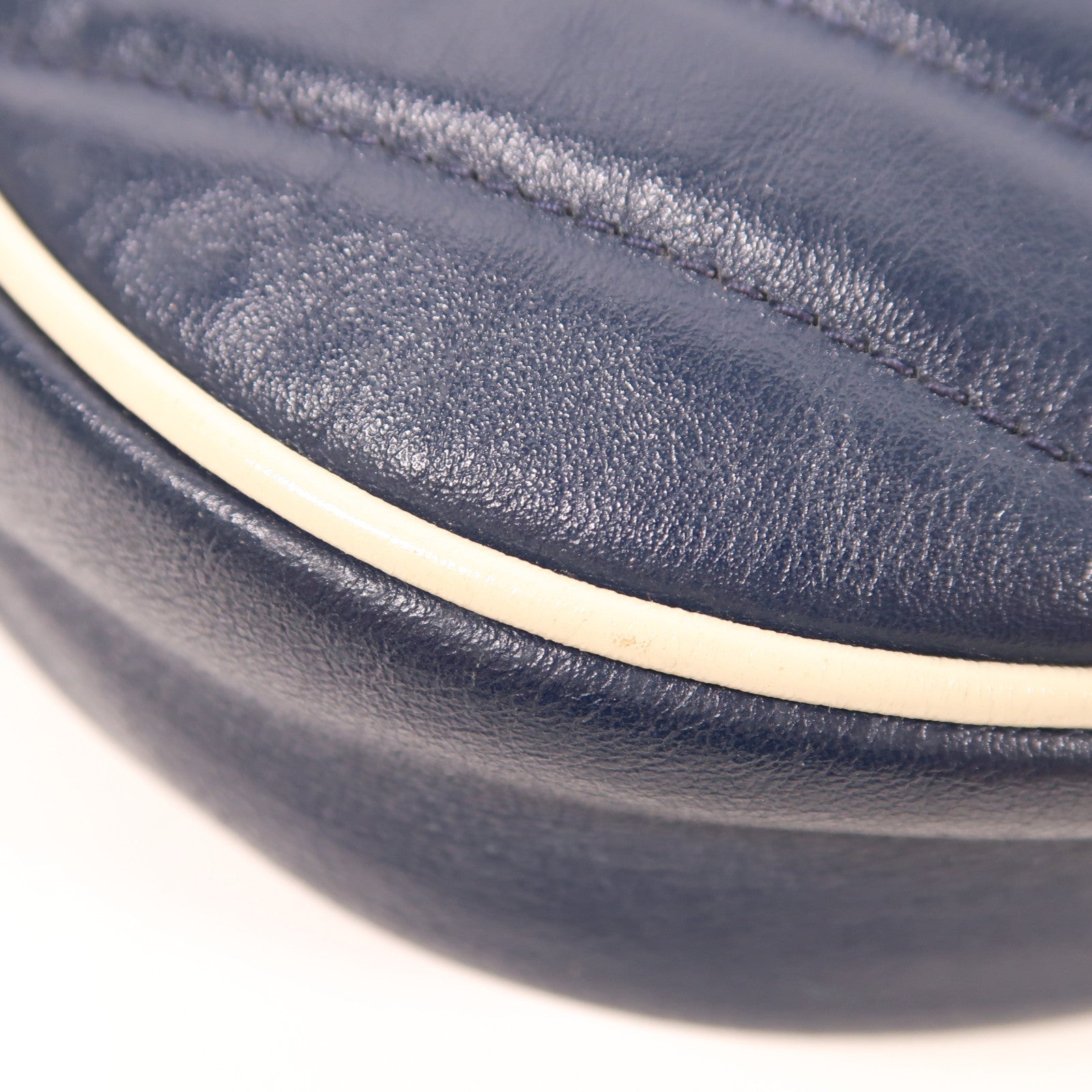 GUCCI 牛皮皮革GG Marmont銀扣肩背袋