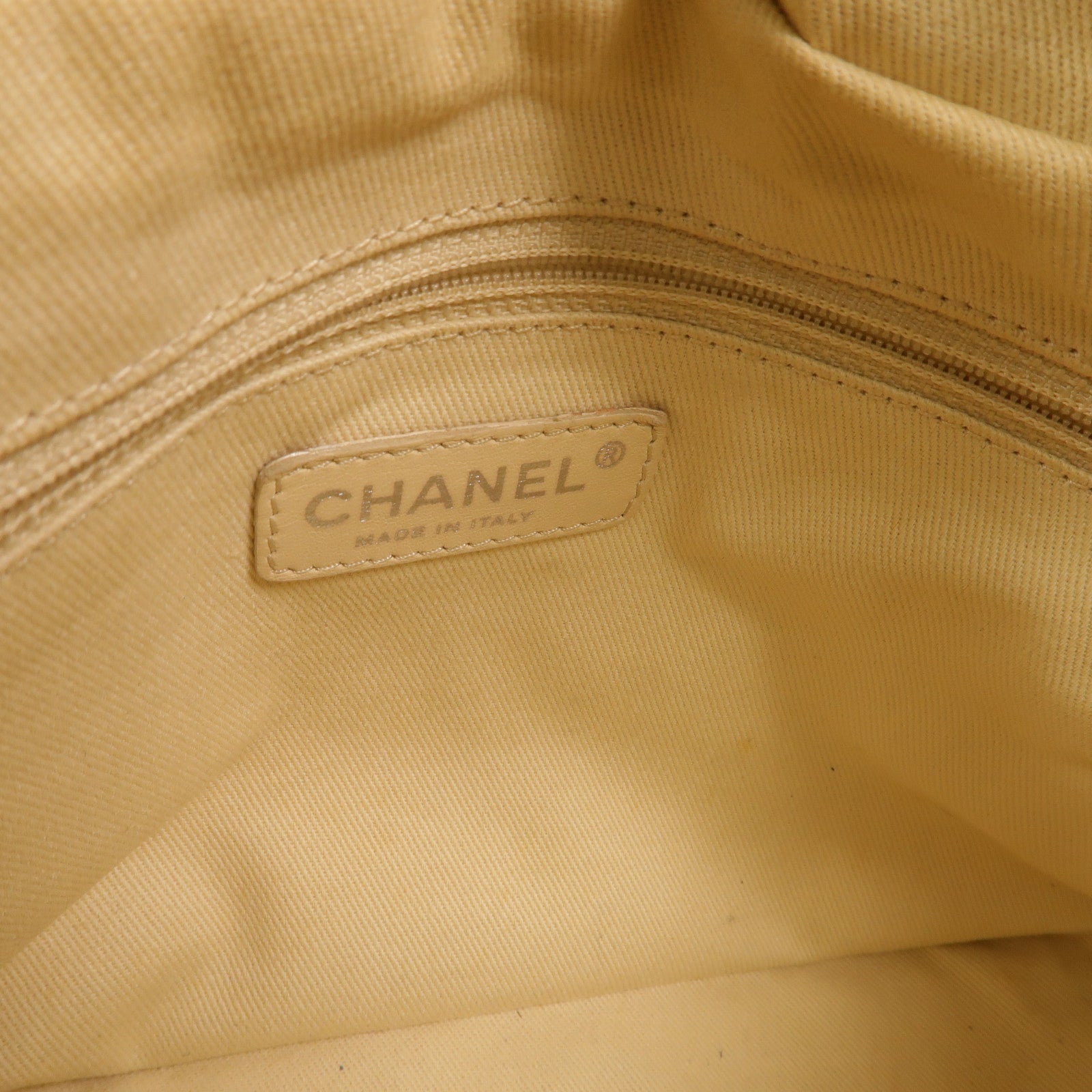 CHANEL 牛皮皮革Diamond Stitch Tote Bag鏈帶肩背袋