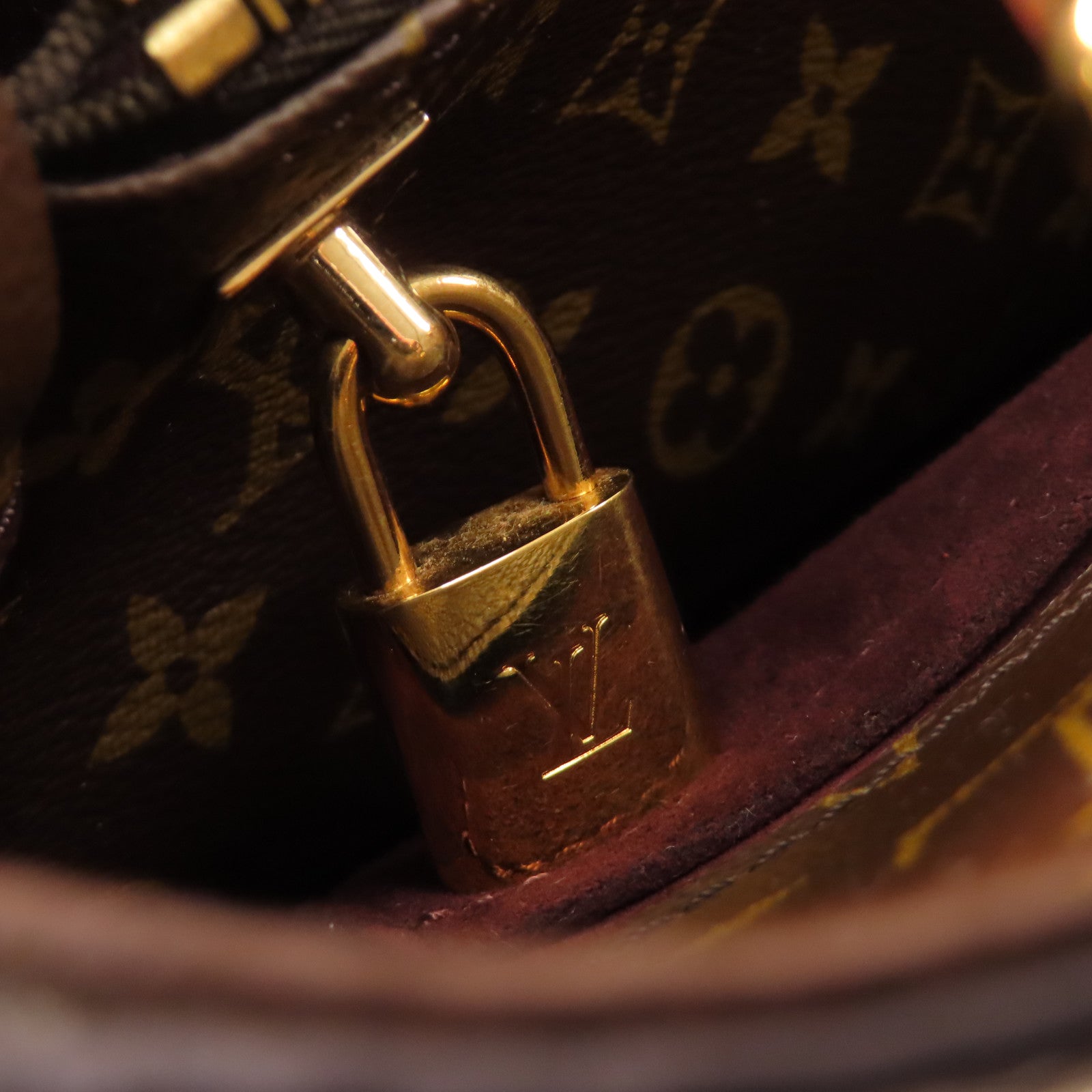 LOUIS VUITTON Monogram Montaigne MM金扣手挽肩背兩用袋