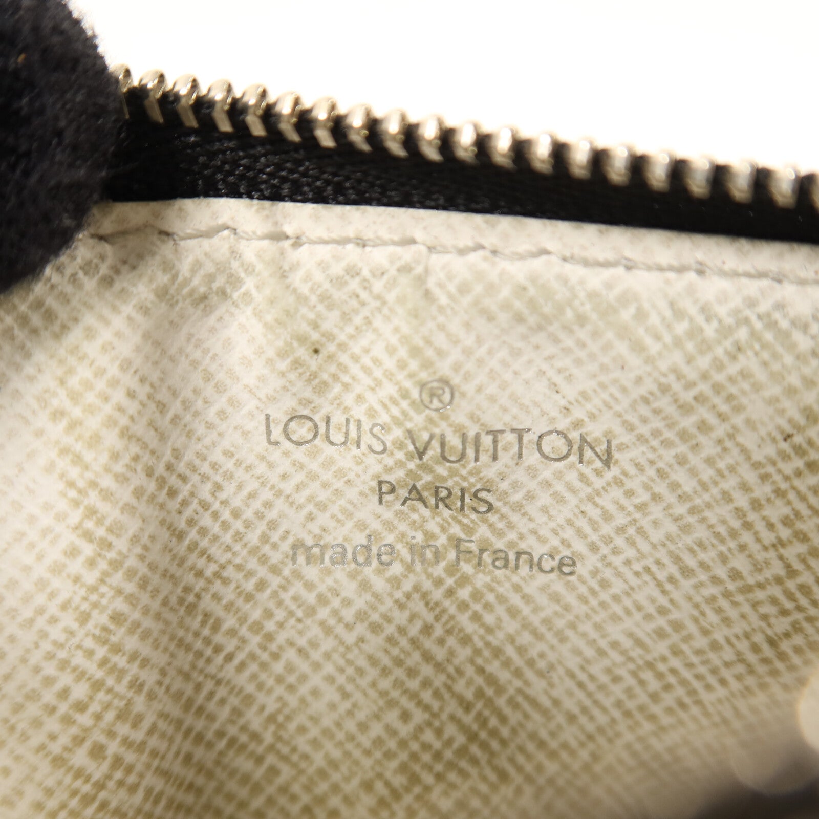 LOUIS VUITTON Taigarama Gaston銀扣肩背袋