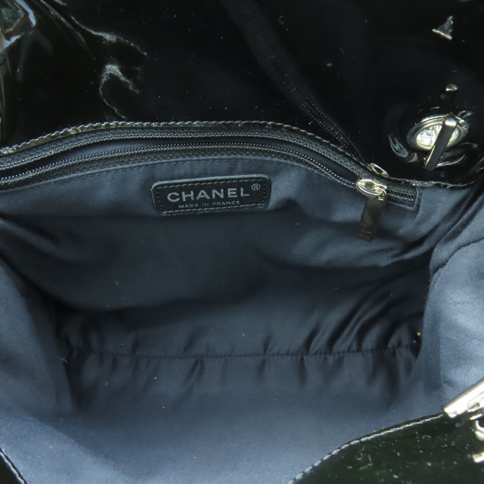 CHANEL 【激減優惠】漆皮皮革Chain Shoulder銀扣鏈帶肩背袋黑色/銀色