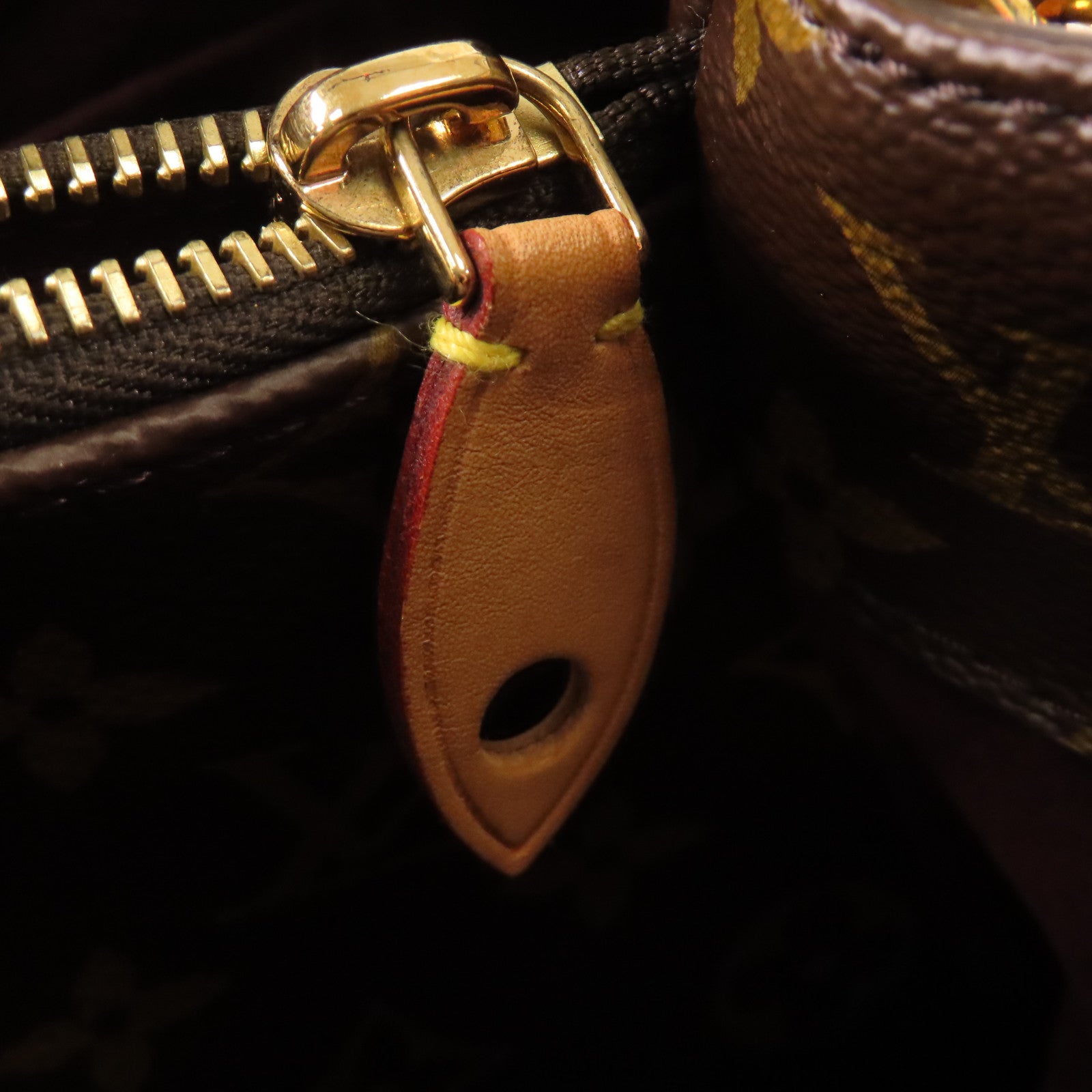 LOUIS VUITTON Monogram Montaigne MM金扣手挽肩背兩用袋